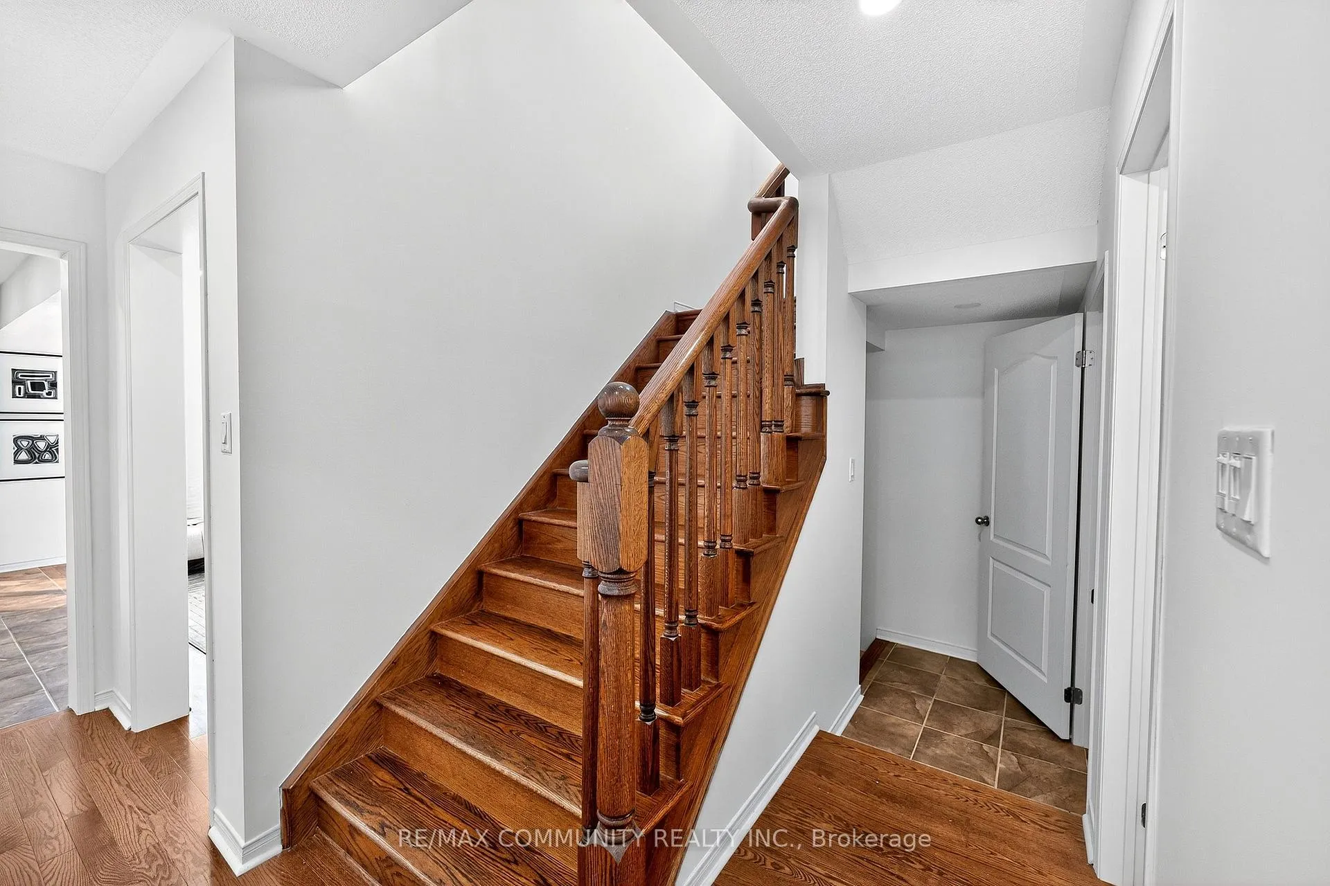 Photo 22 of 775 Mccue Drive, Oshawa, Taunton — HOMEH