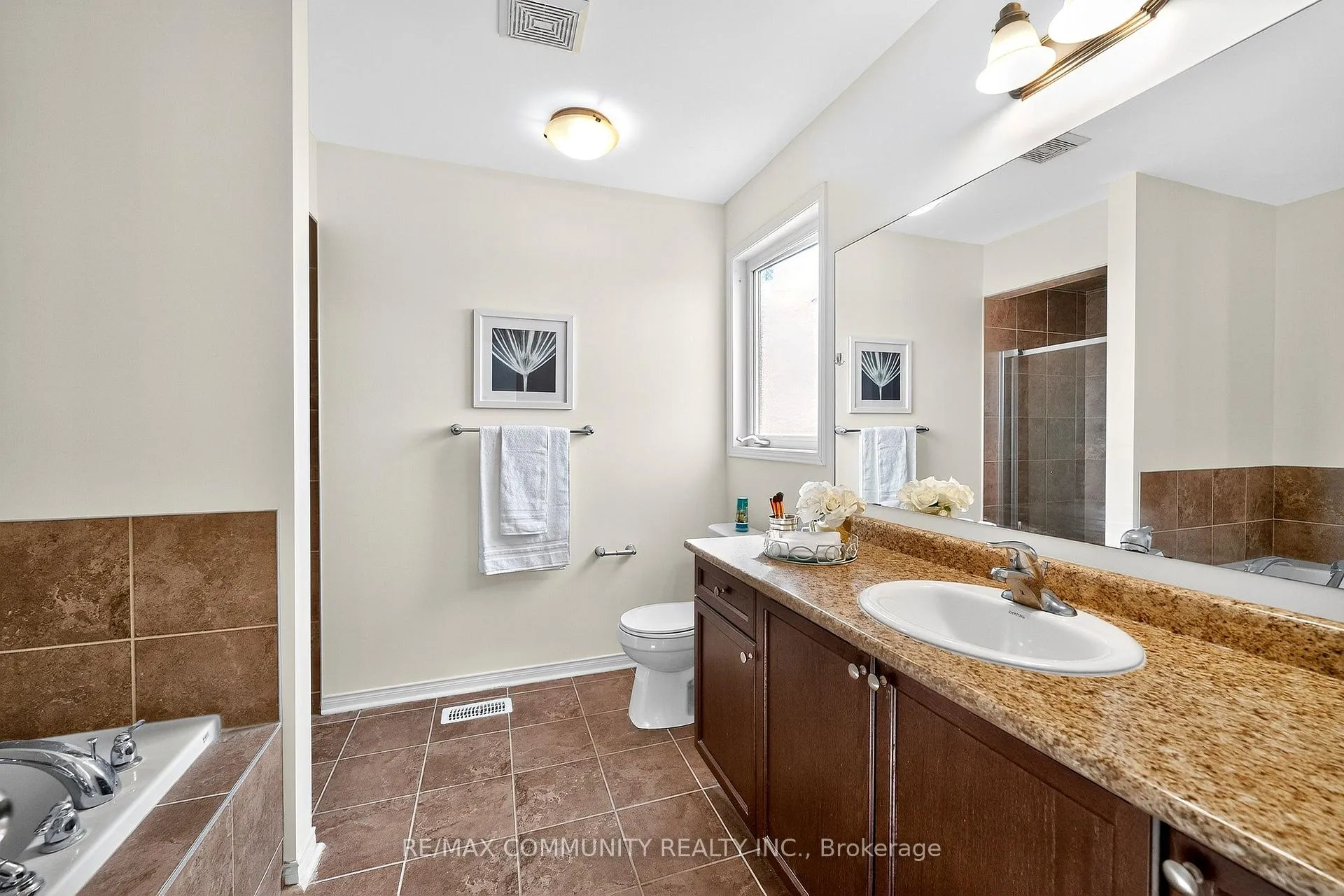 Photo 27 of 775 Mccue Drive, Oshawa, Taunton — HOMEH