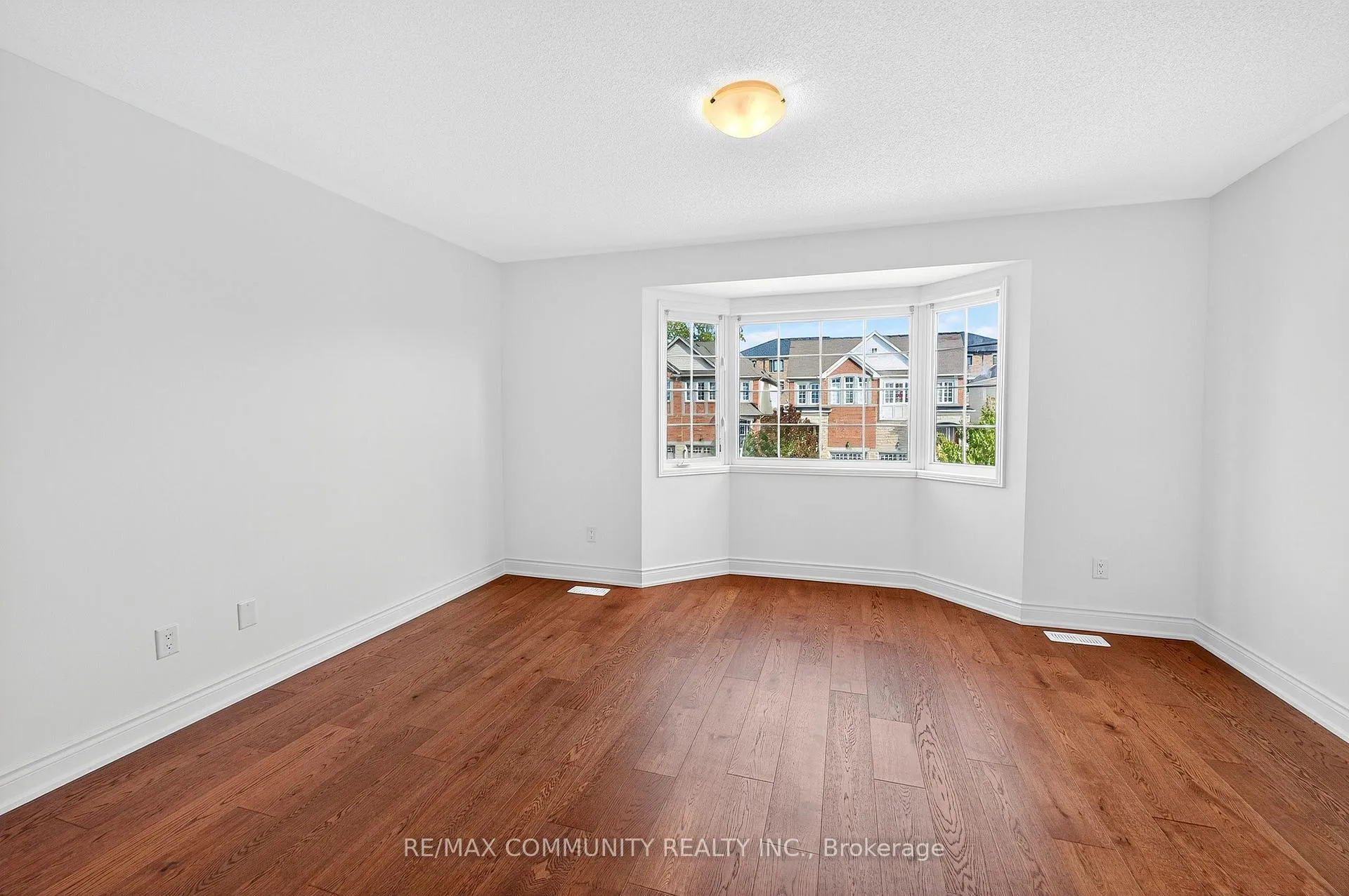 Photo 30 of 775 Mccue Drive, Oshawa, Taunton — HOMEH
