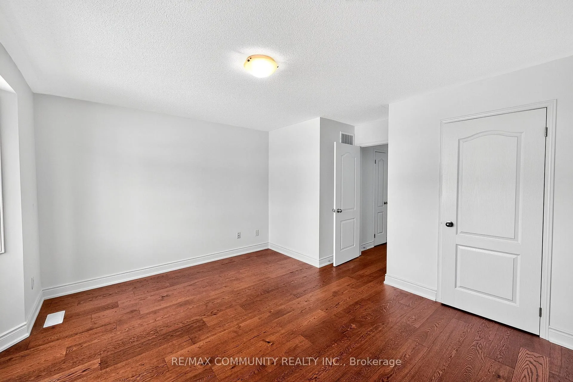 Photo 31 of 775 Mccue Drive, Oshawa, Taunton — HOMEH
