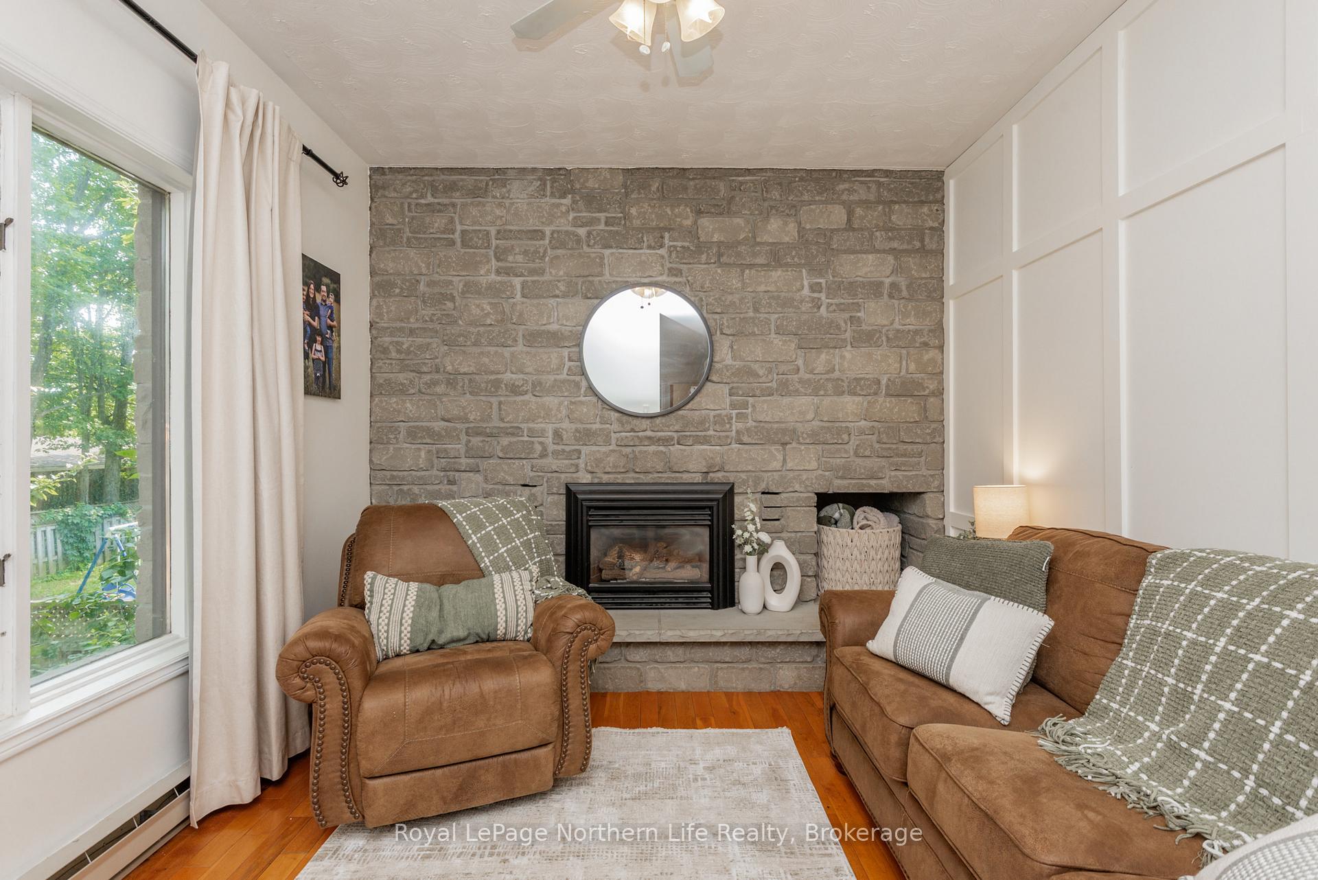 Photo 15 of 305 Pearce Street, North Bay, Airport — HOMEH