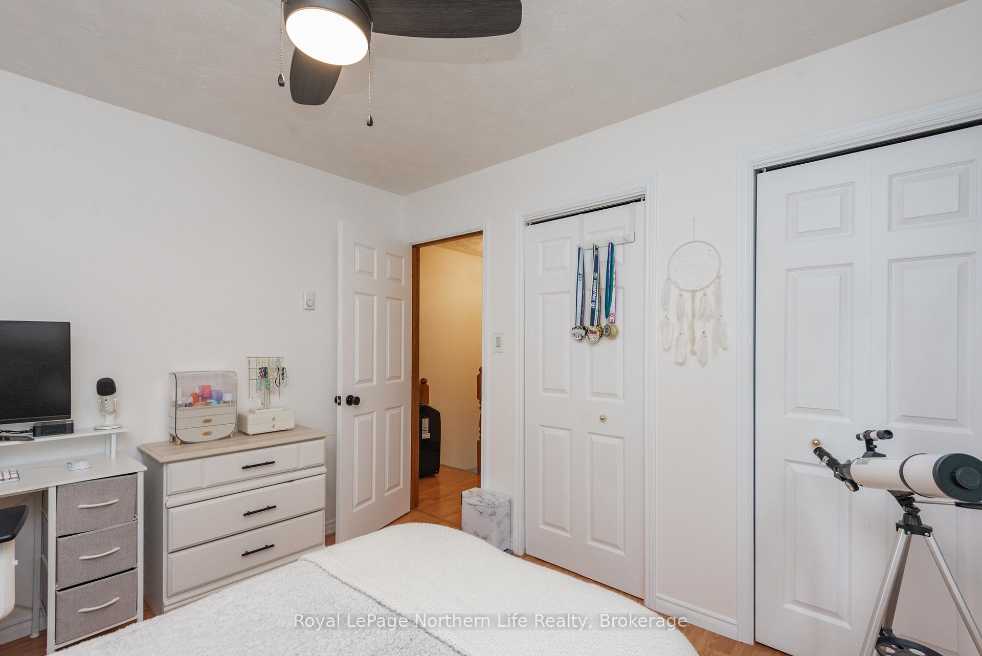 Photo 22 of 305 Pearce Street, North Bay, Airport — HOMEH