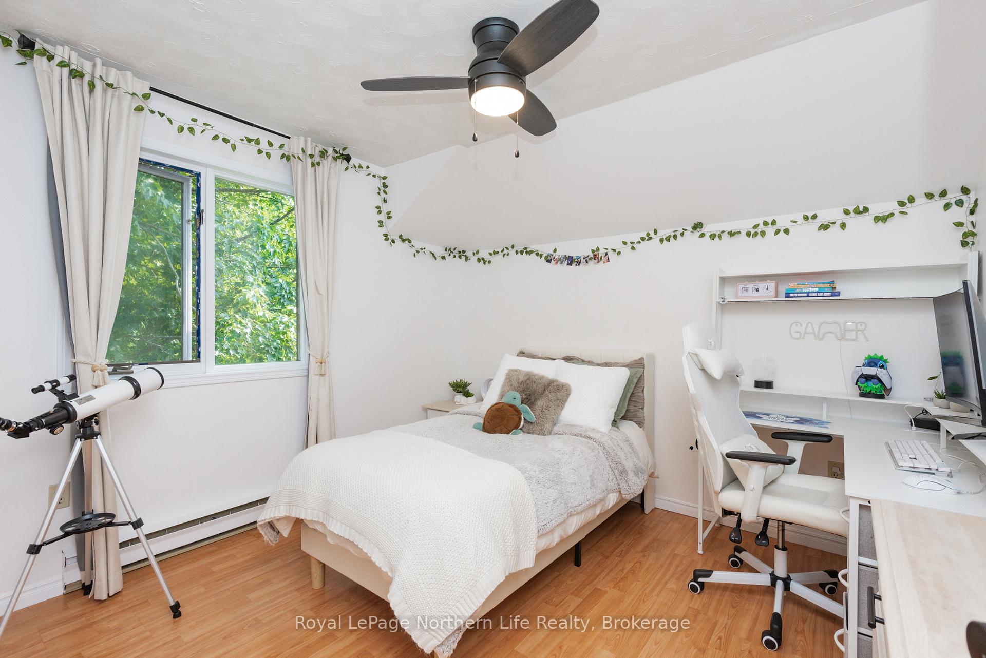 Photo 23 of 305 Pearce Street, North Bay, Airport — HOMEH
