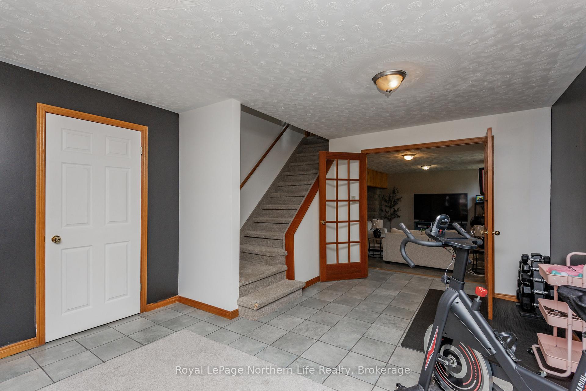 Photo 34 of 305 Pearce Street, North Bay, Airport — HOMEH