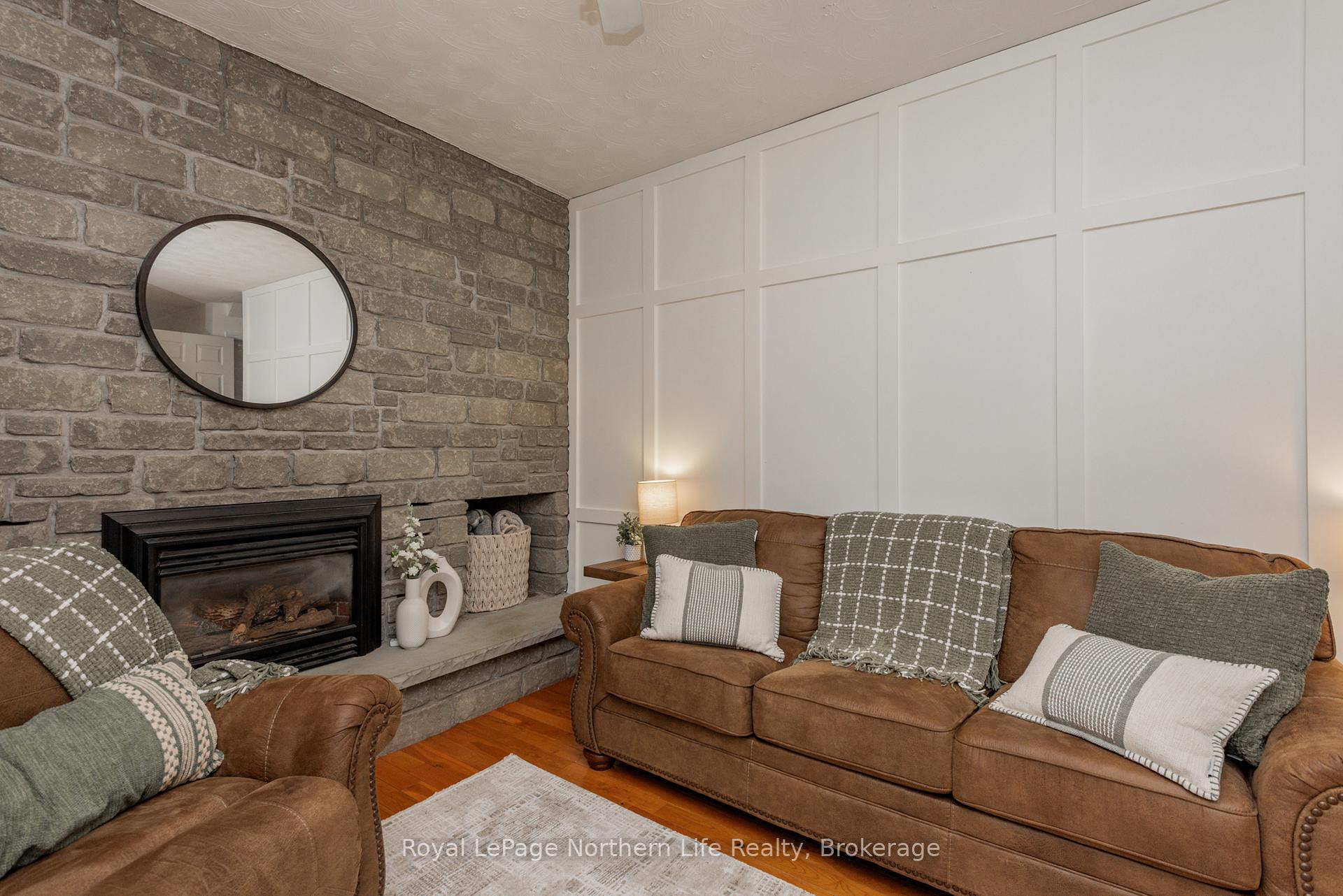 Photo 42 of 305 Pearce Street, North Bay, Airport — HOMEH