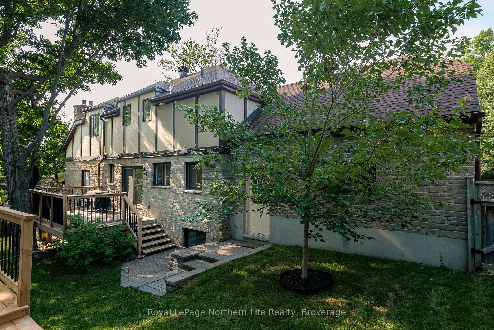 Photo 44 of 305 Pearce Street, North Bay, Airport — HOMEH