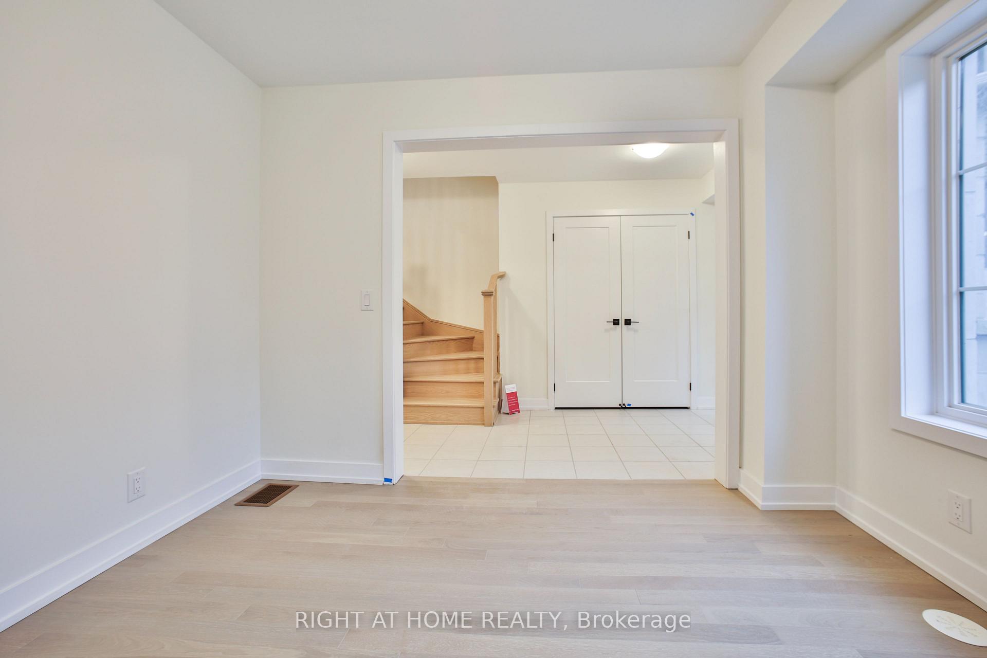 Photo 5 of 11 Guardhouse Crescent, Markham, Angus Glen — HOMEH