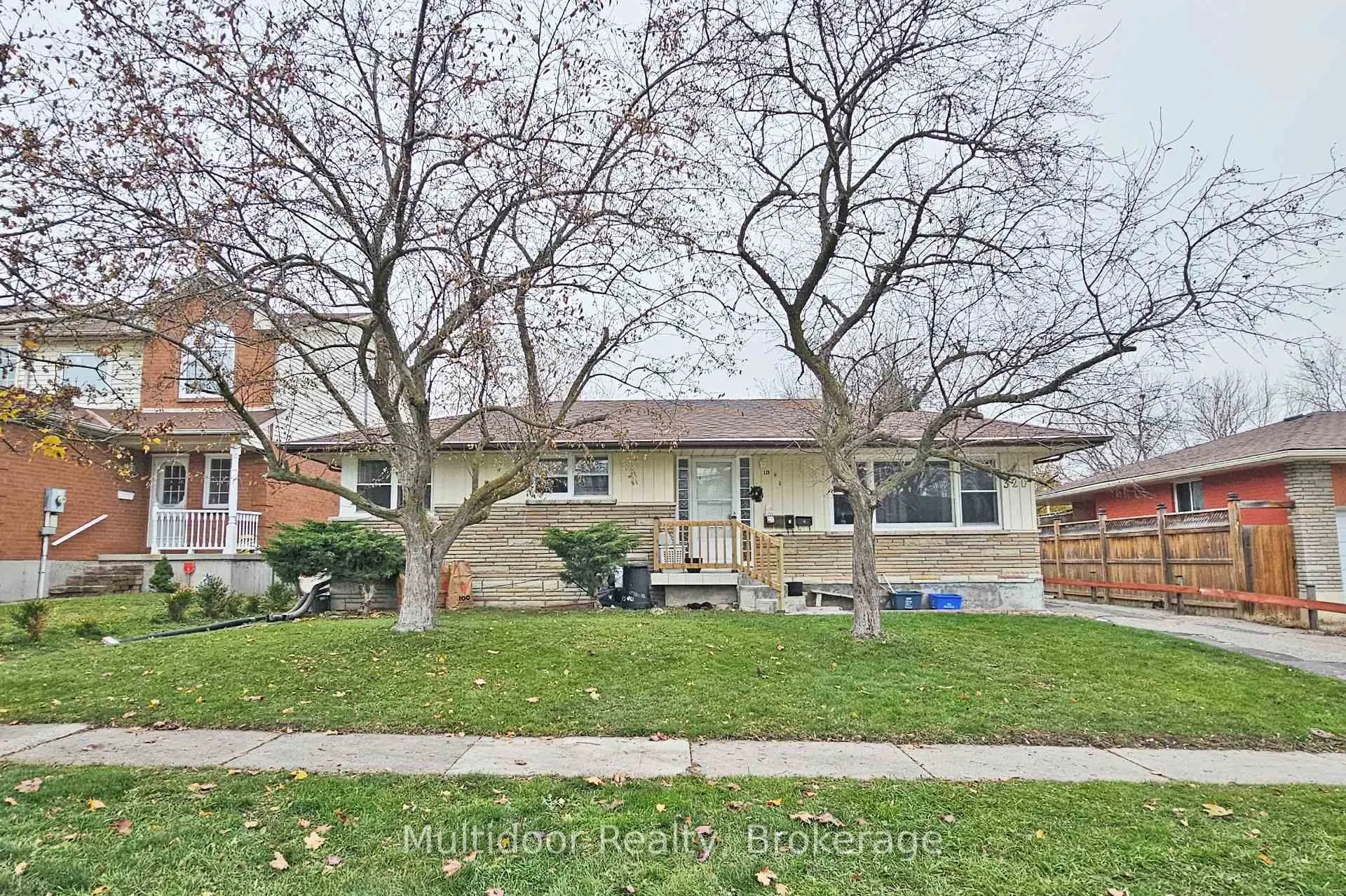 Front of Unit Main, 320 Elgin Street W