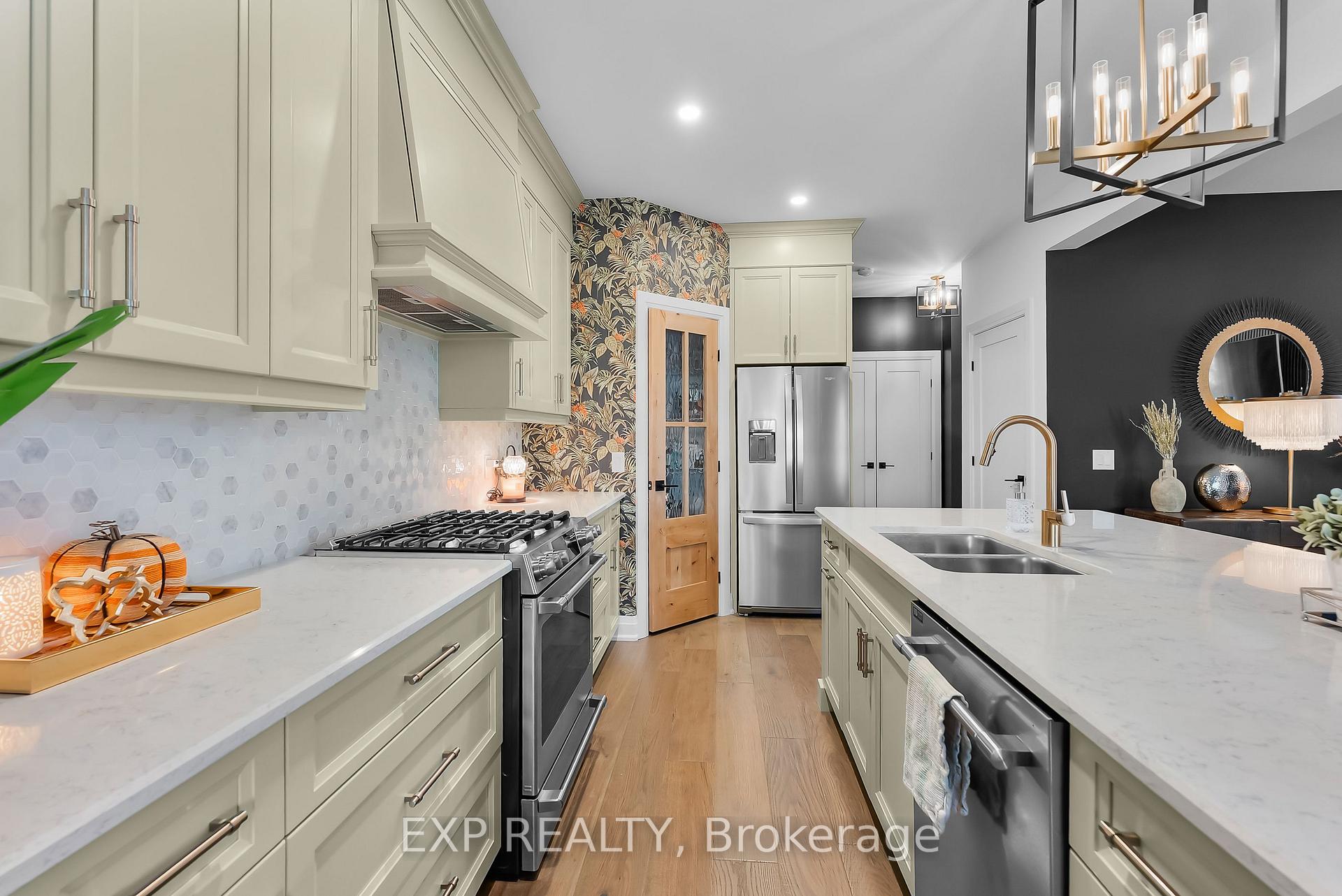 Photo 7 of 155 Susan Drive, Pelham, Fonthill — HOMEH