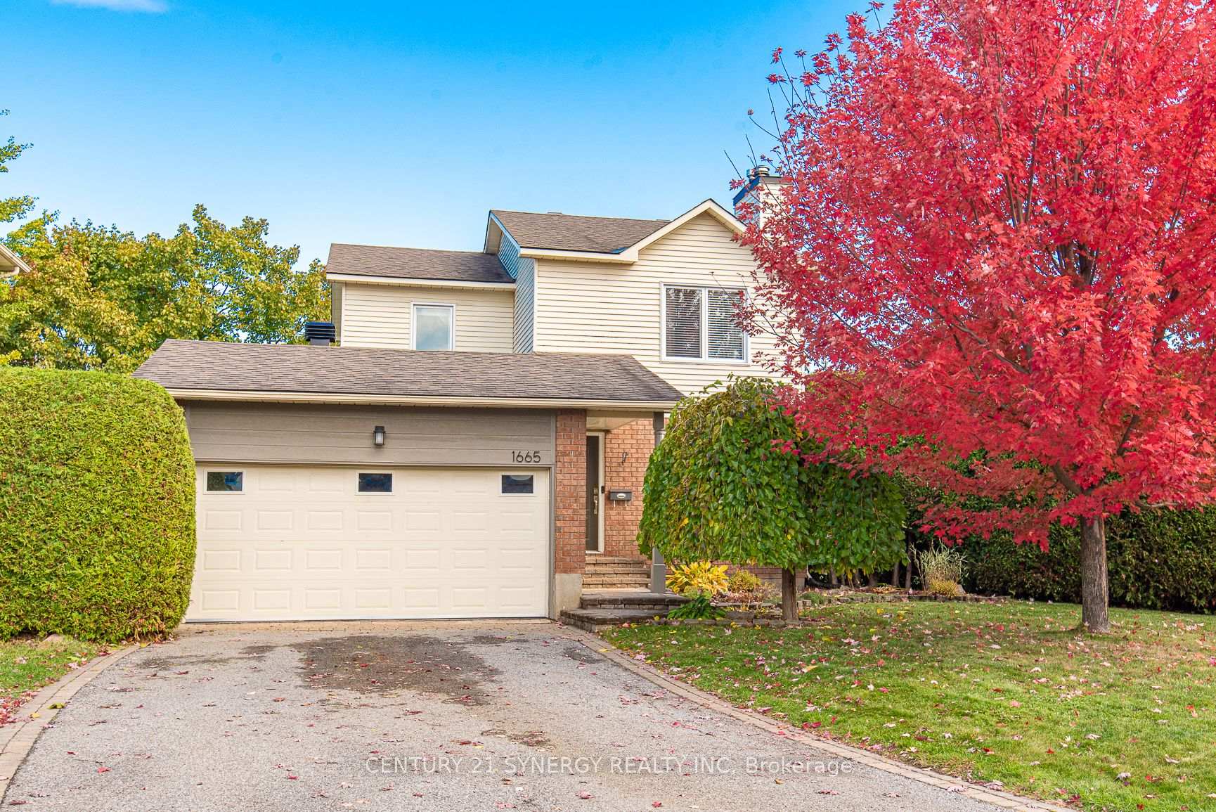 Photo 1 of 1665 Champneuf Drive, Ottawa, Chateauneuf — HOMEH