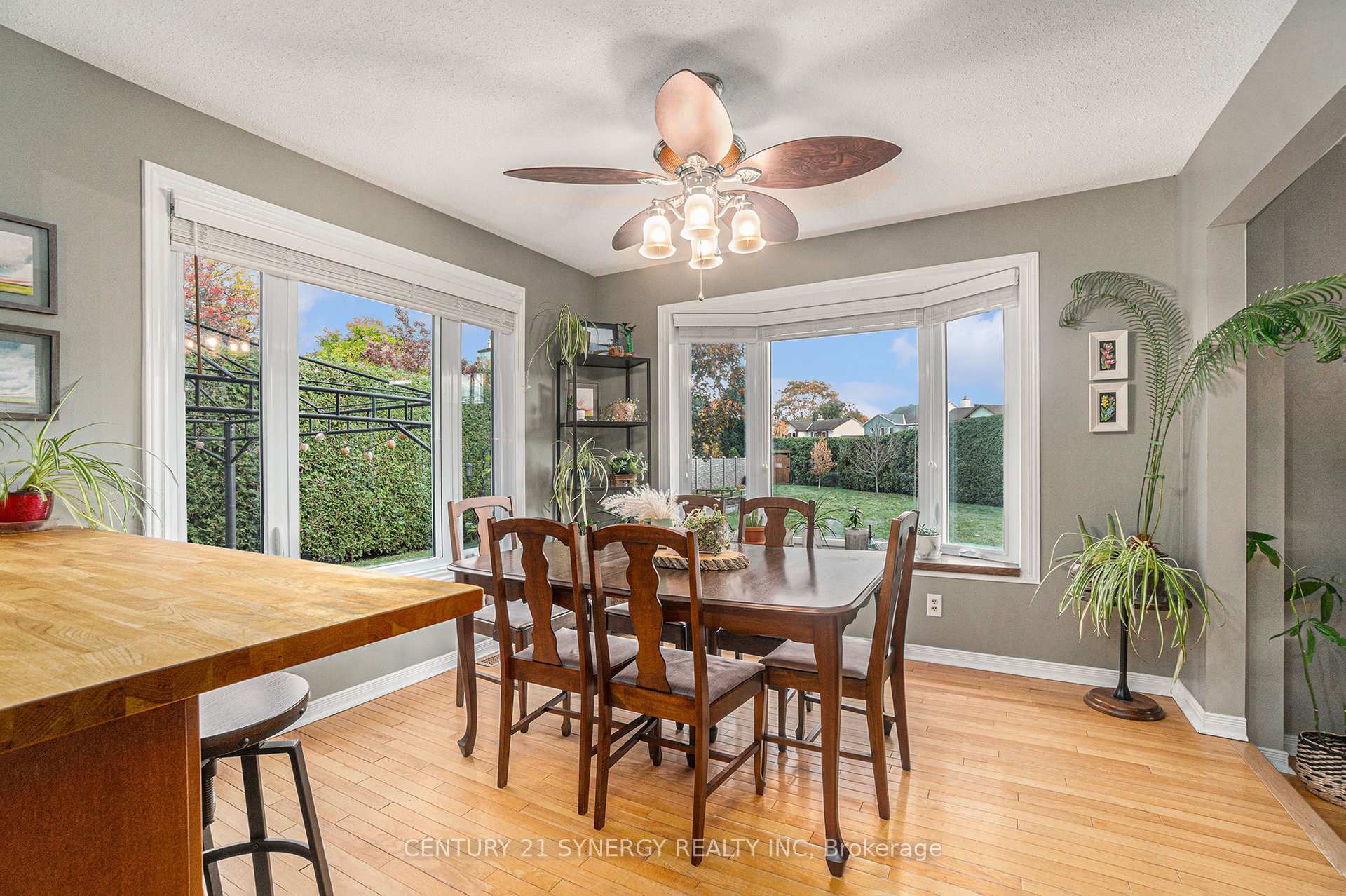 Photo 7 of 1665 Champneuf Drive, Ottawa, Chateauneuf — HOMEH