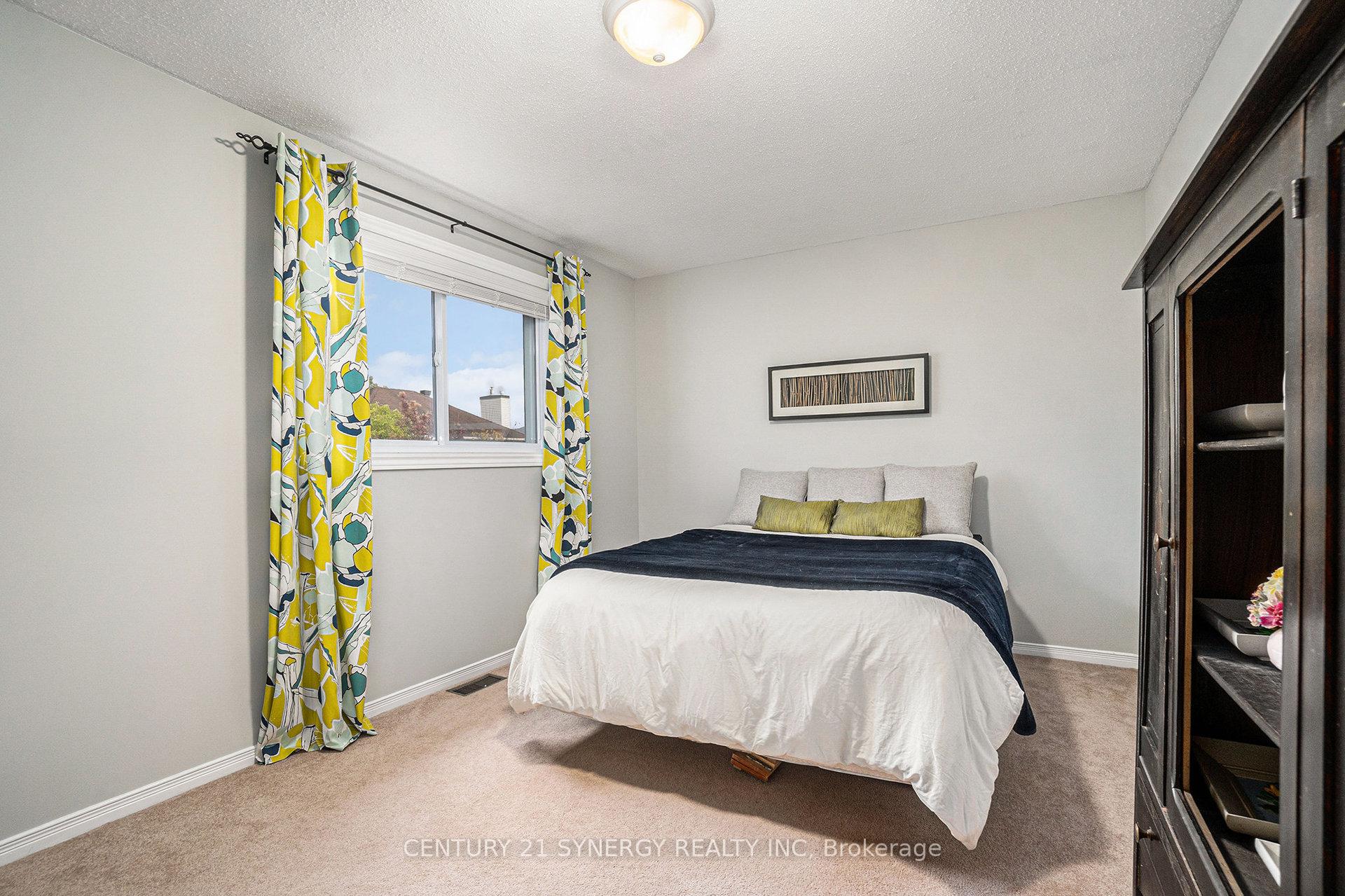 Photo 14 of 1665 Champneuf Drive, Ottawa, Chateauneuf — HOMEH