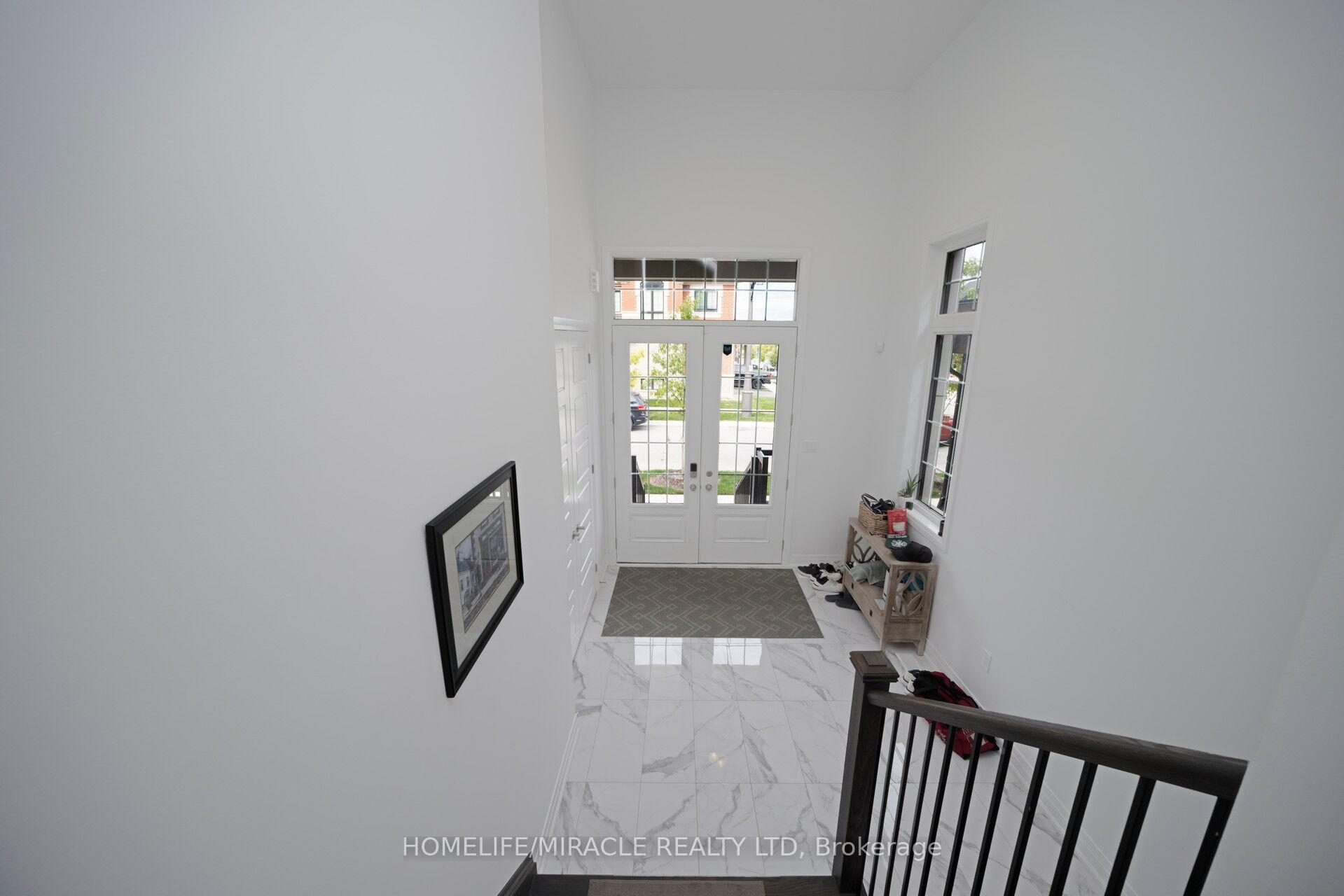 Photo 9 of 1348 Aymond Crescent, Oakville, Joshua Meadows — HOMEH