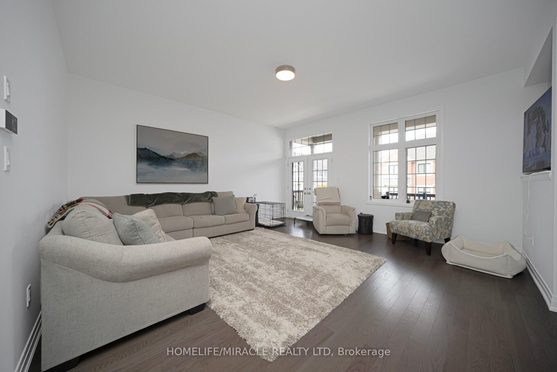 Photo 10 of 1348 Aymond Crescent, Oakville, Joshua Meadows — HOMEH
