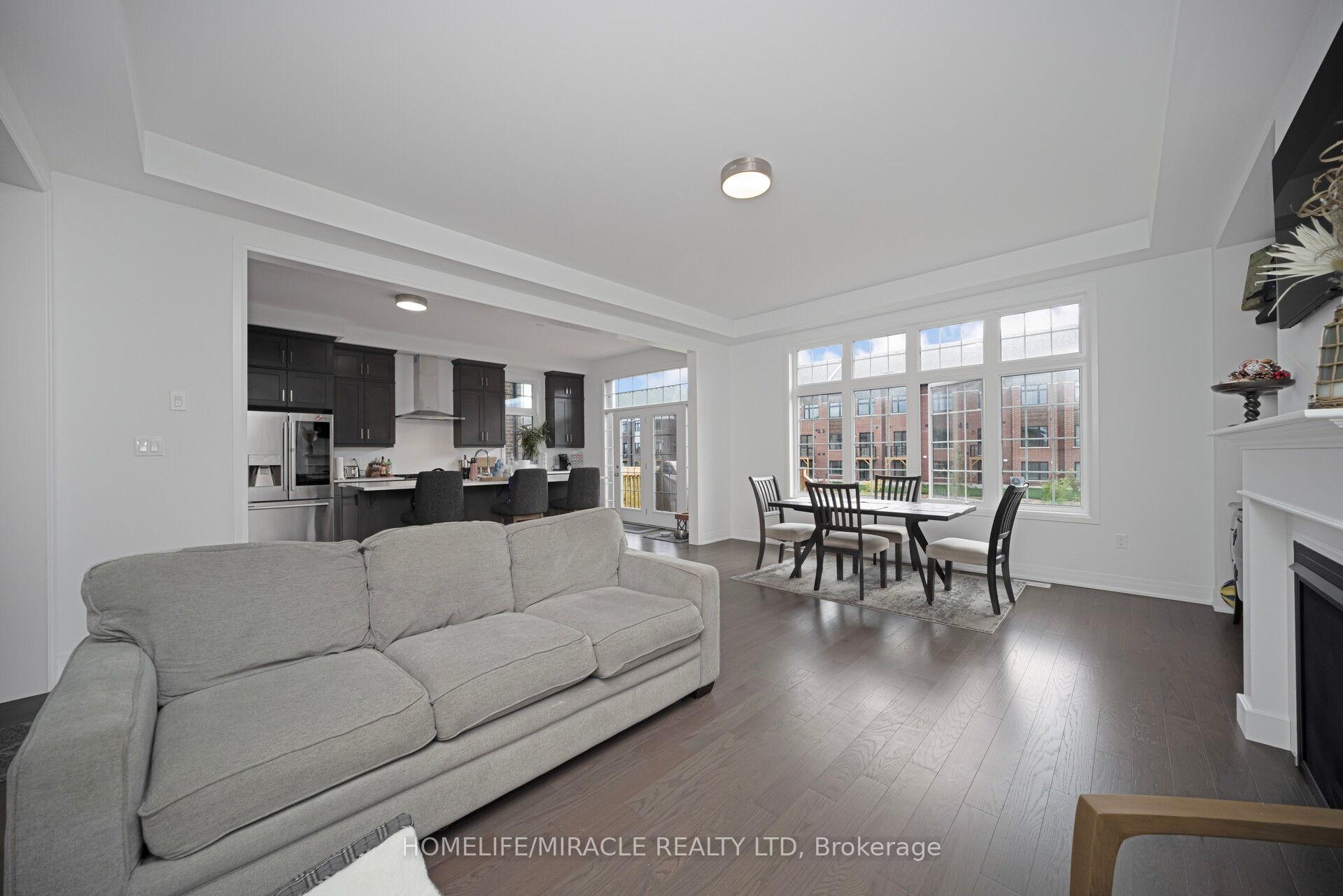 Photo 15 of 1348 Aymond Crescent, Oakville, Joshua Meadows — HOMEH