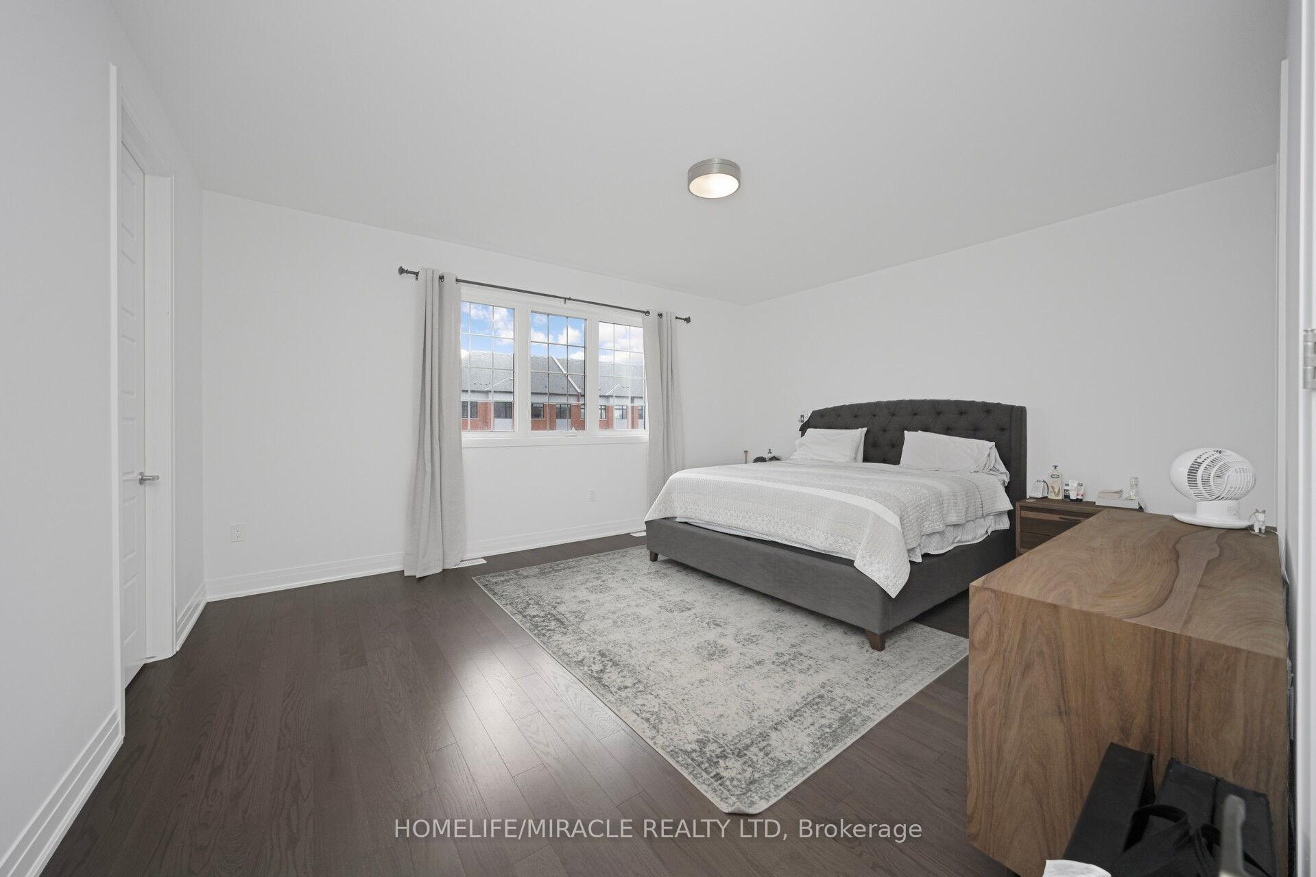 Photo 33 of 1348 Aymond Crescent, Oakville, Joshua Meadows — HOMEH