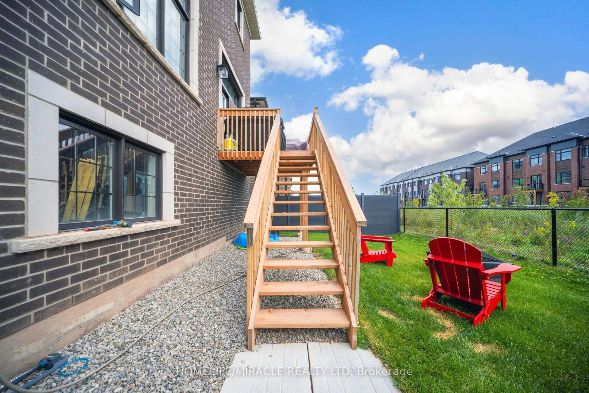 Photo 41 of 1348 Aymond Crescent, Oakville, Joshua Meadows — HOMEH