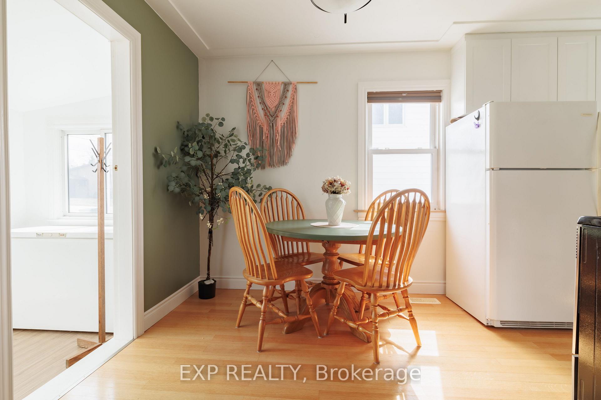 Photo 5 of 418 Clayton Street E, North Perth, Listowel — HOMEH