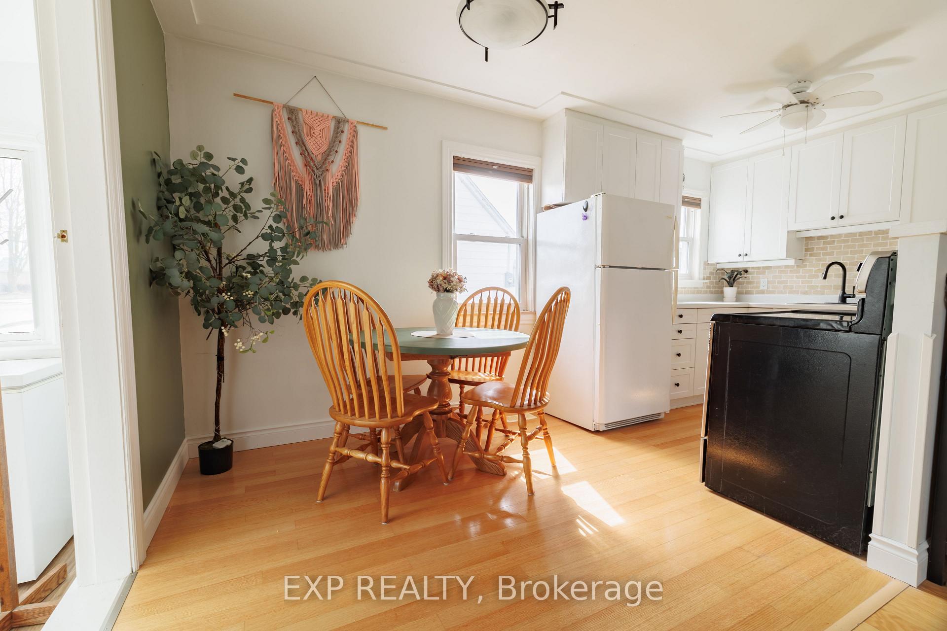 Photo 6 of 418 Clayton Street E, North Perth, Listowel — HOMEH