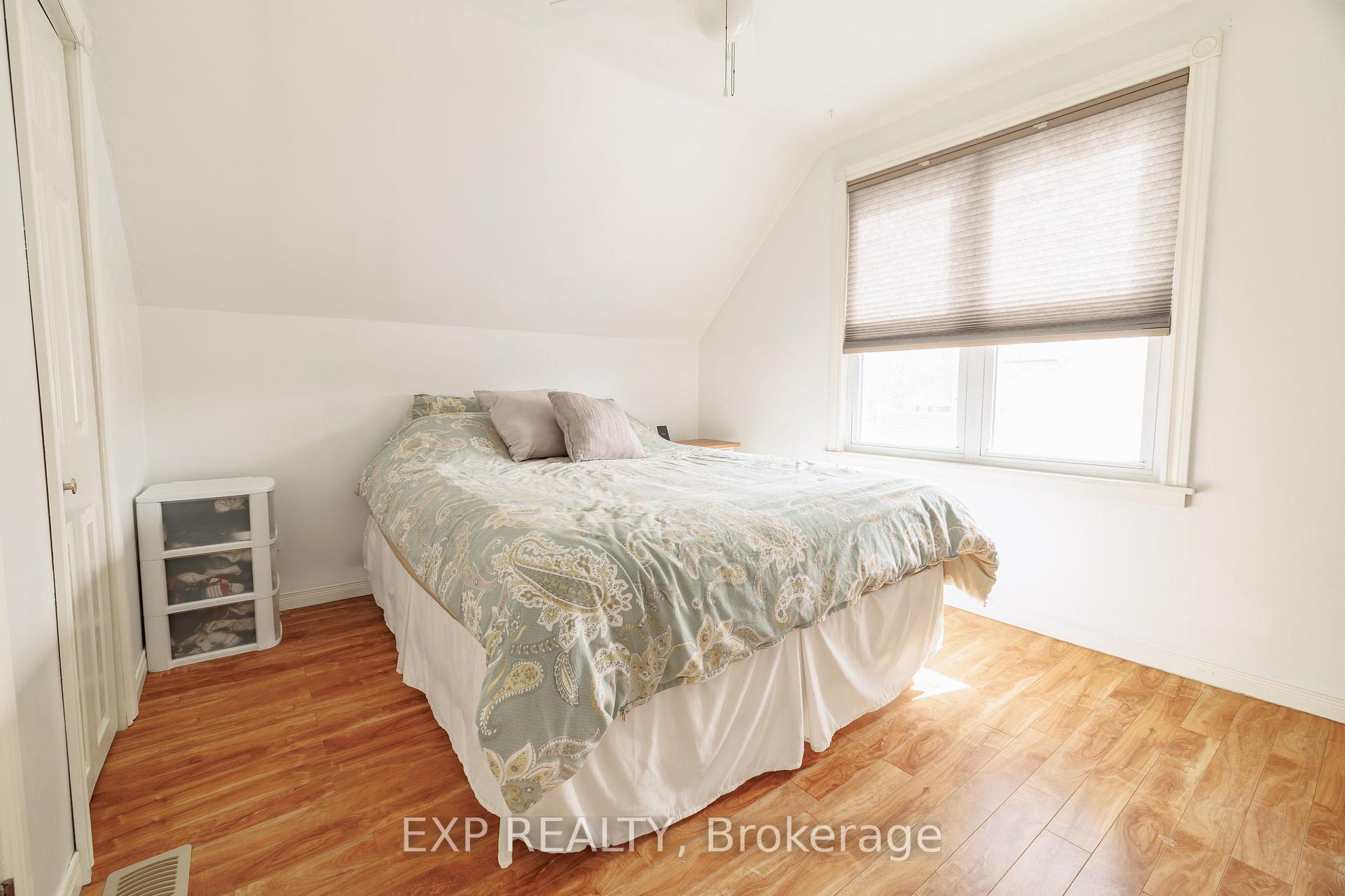 Photo 19 of 418 Clayton Street E, North Perth, Listowel — HOMEH