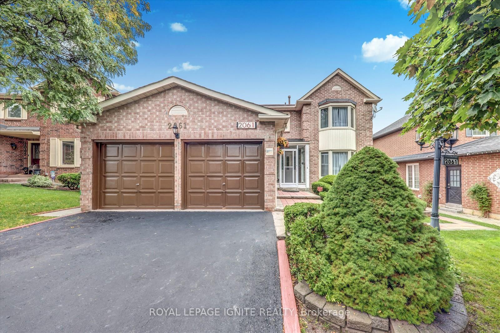 Photo 2 of 2061 Folkway Drive, Mississauga, Erin Mills — HOMEH