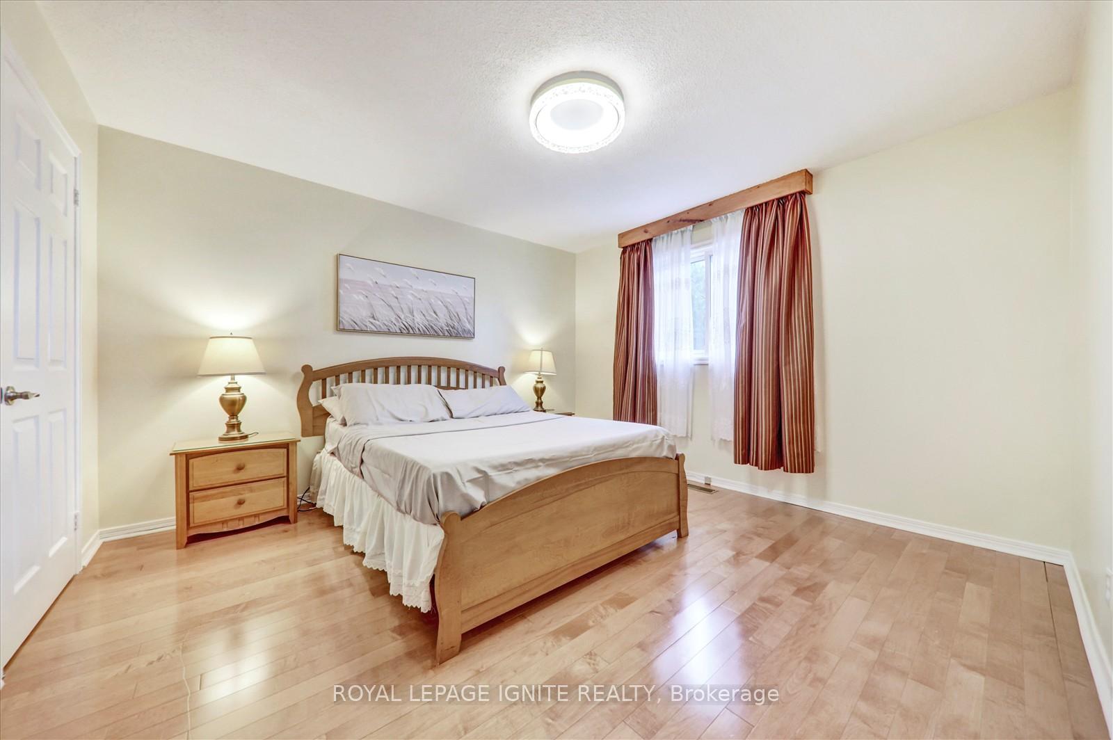 Photo 20 of 2061 Folkway Drive, Mississauga, Erin Mills — HOMEH