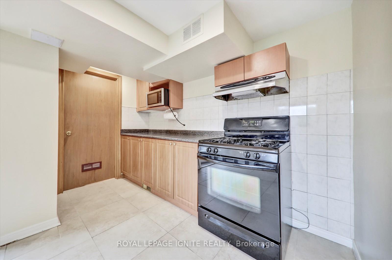 Photo 33 of 2061 Folkway Drive, Mississauga, Erin Mills — HOMEH