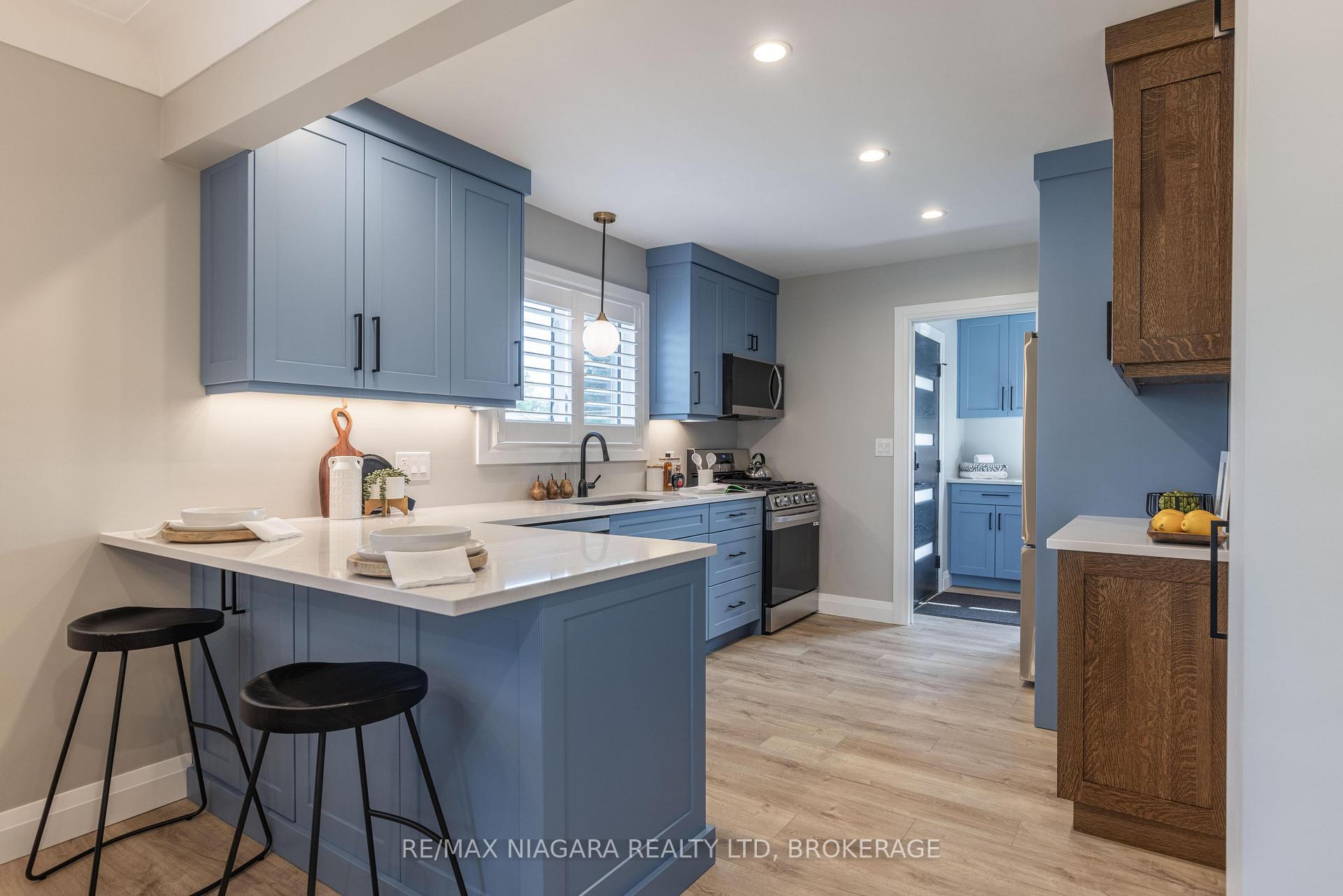 Photo 9 of Unit MAIN, 4612 Nancy Drive, Niagara Falls, Morrison — HOMEH