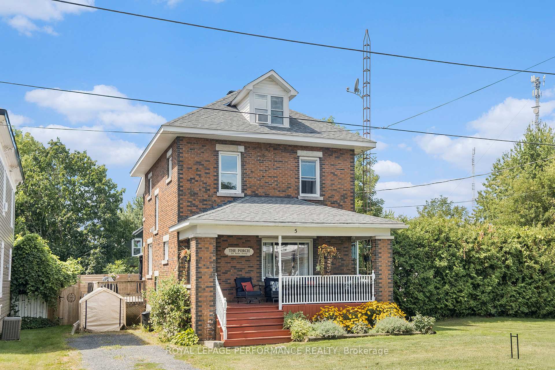 Photo 1 of 5 Minto Street, North Stormont, Finch — HOMEH