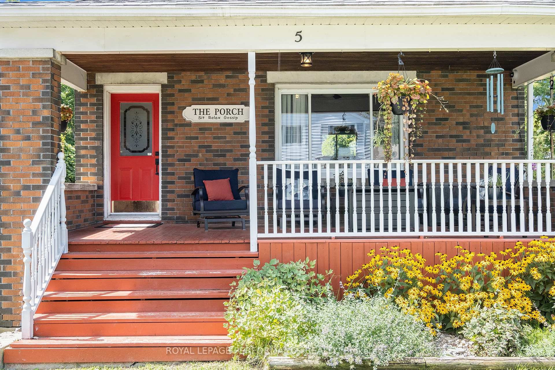 Photo 4 of 5 Minto Street, North Stormont, Finch — HOMEH