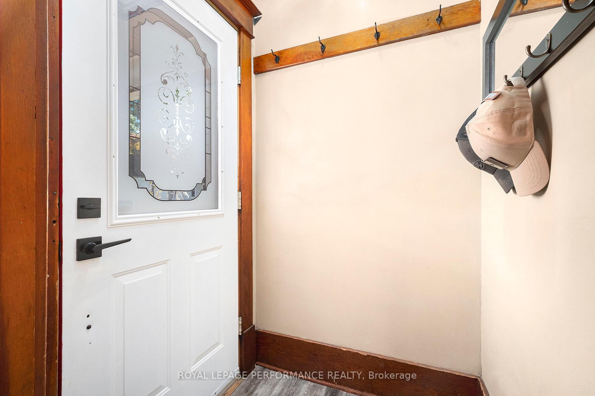 Photo 6 of 5 Minto Street, North Stormont, Finch — HOMEH