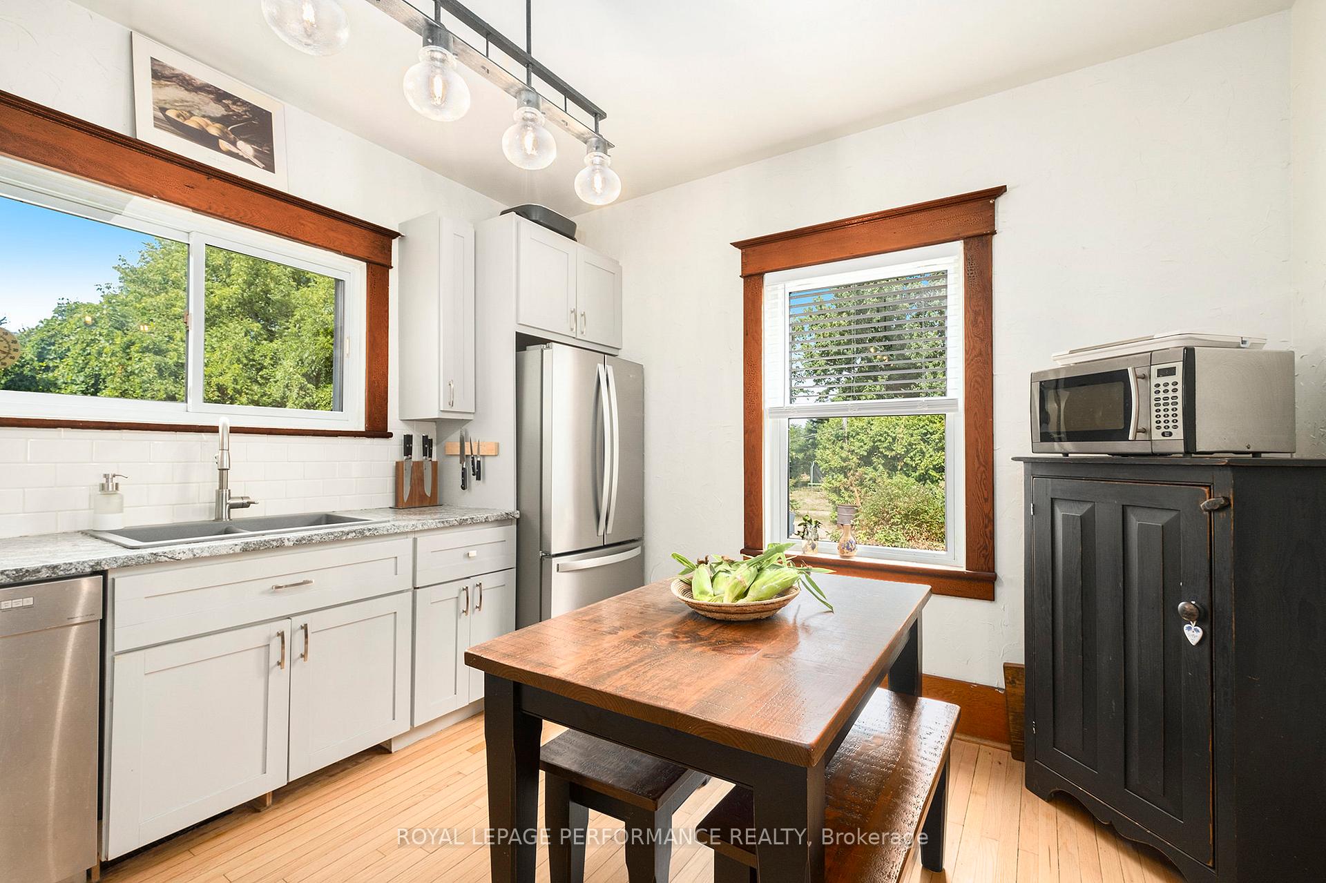 Photo 11 of 5 Minto Street, North Stormont, Finch — HOMEH
