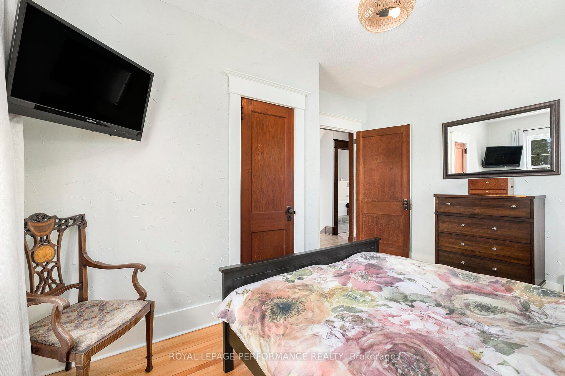 Photo 18 of 5 Minto Street, North Stormont, Finch — HOMEH