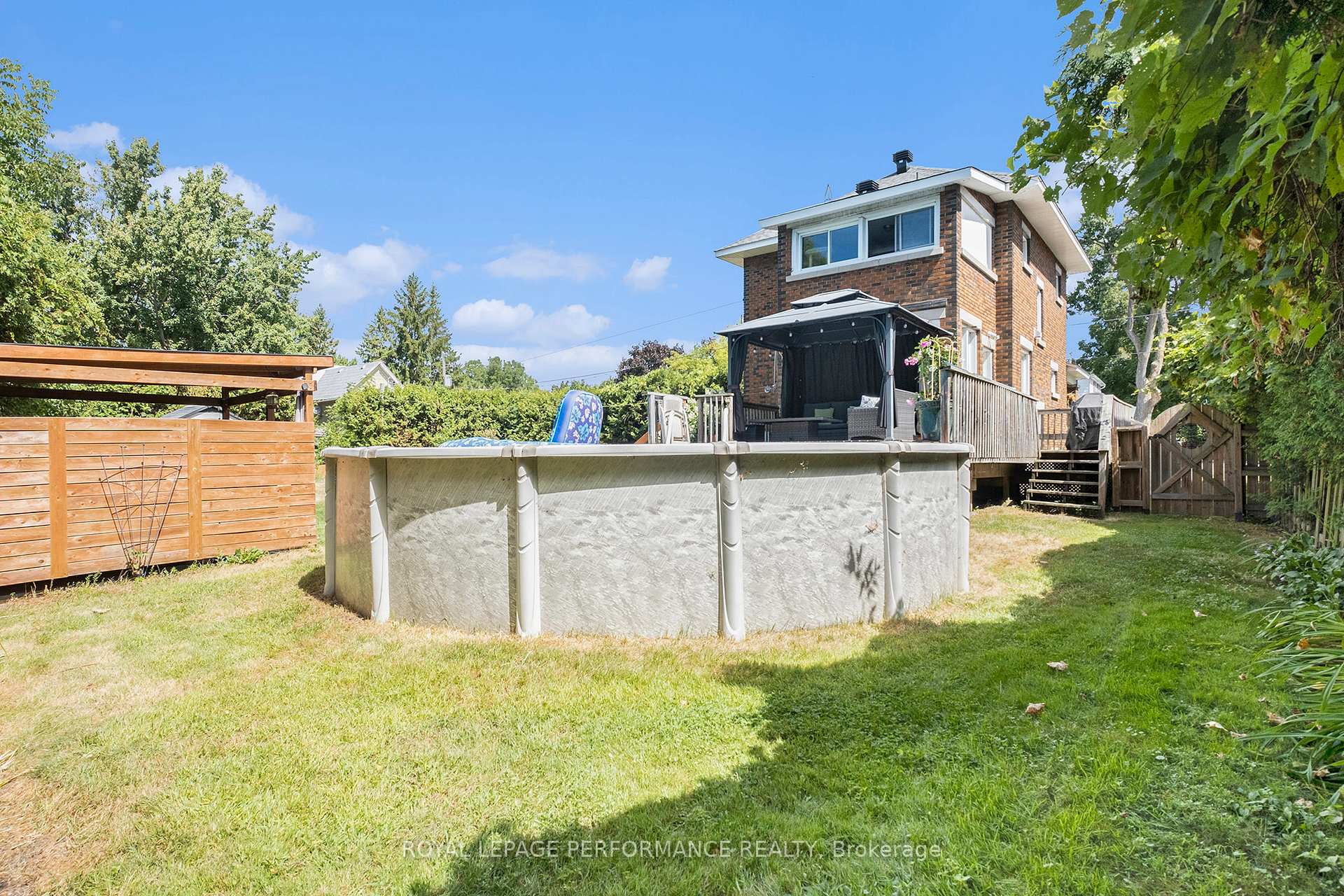 Photo 31 of 5 Minto Street, North Stormont, Finch — HOMEH