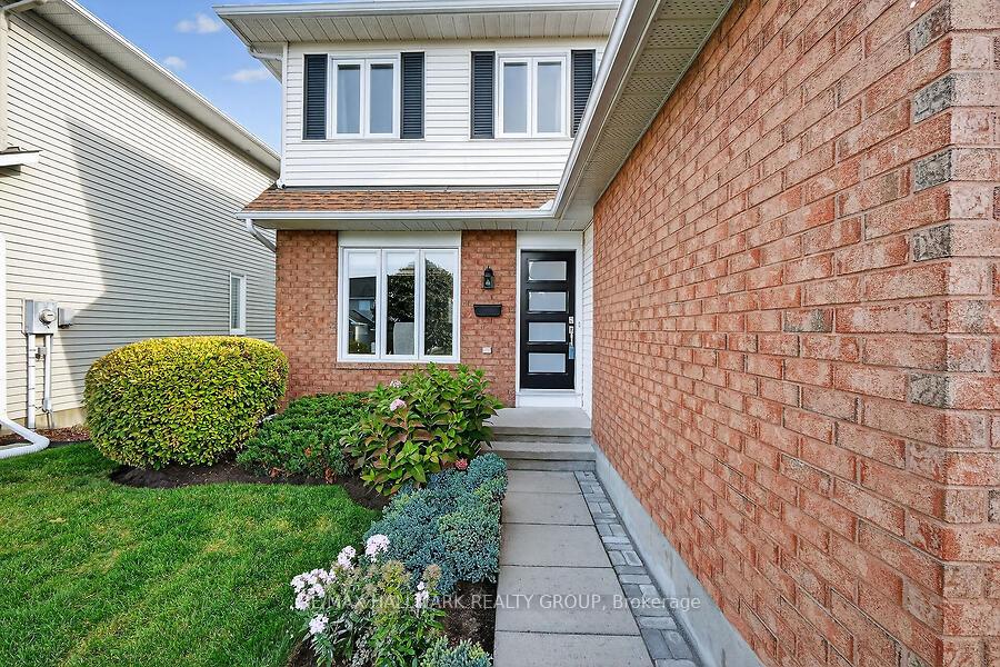 Photo 2 of 1915 Orchardview Avenue, Ottawa, Fallingbrook/Gardenway South — HOMEH
