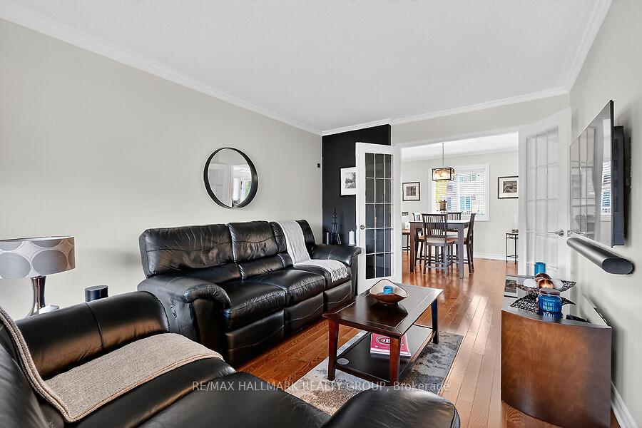 Photo 5 of 1915 Orchardview Avenue, Ottawa, Fallingbrook/Gardenway South — HOMEH