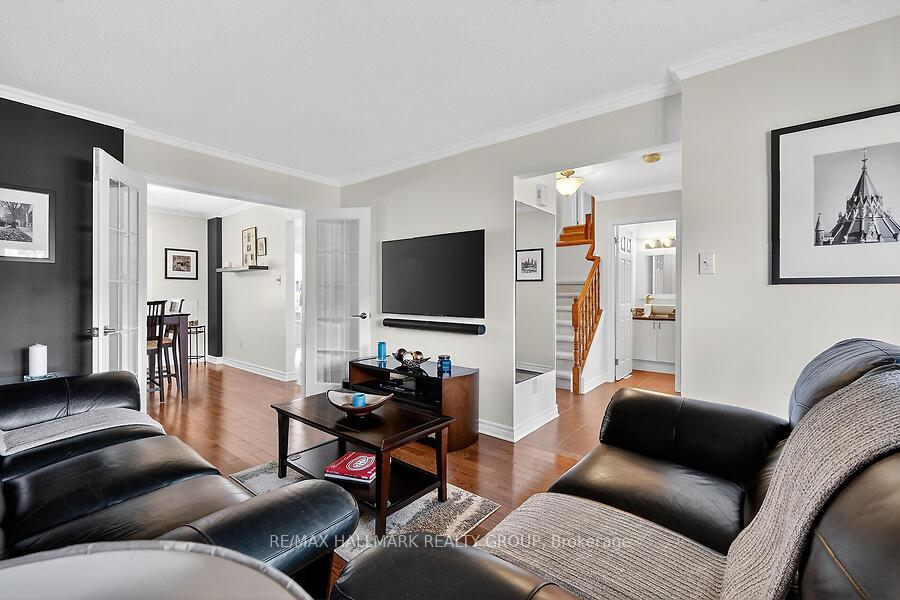 Photo 6 of 1915 Orchardview Avenue, Ottawa, Fallingbrook/Gardenway South — HOMEH