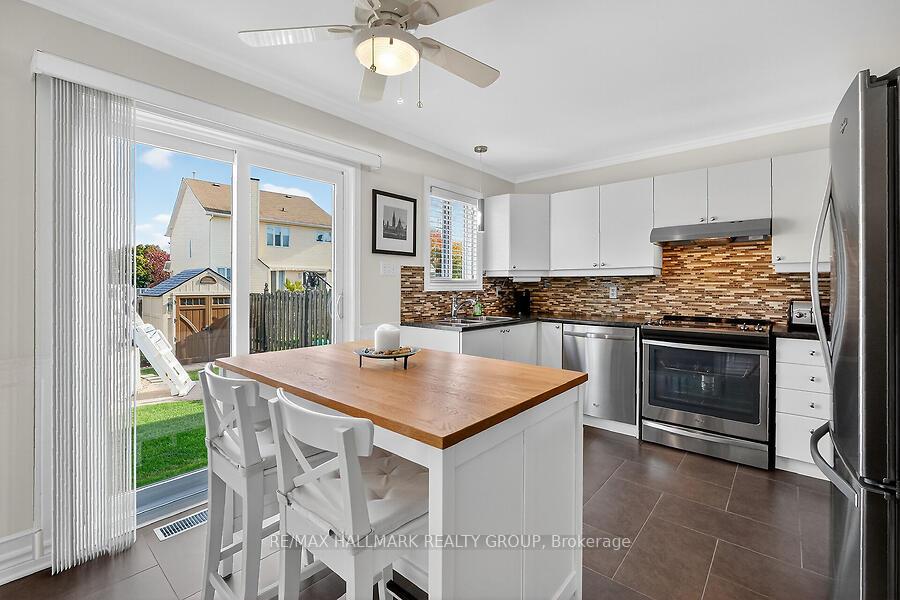 Photo 9 of 1915 Orchardview Avenue, Ottawa, Fallingbrook/Gardenway South — HOMEH
