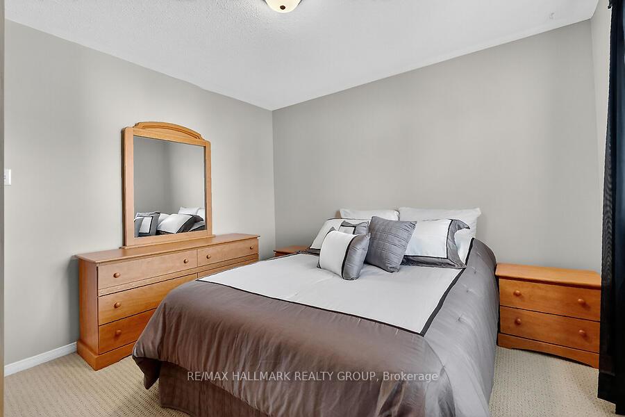 Photo 16 of 1915 Orchardview Avenue, Ottawa, Fallingbrook/Gardenway South — HOMEH