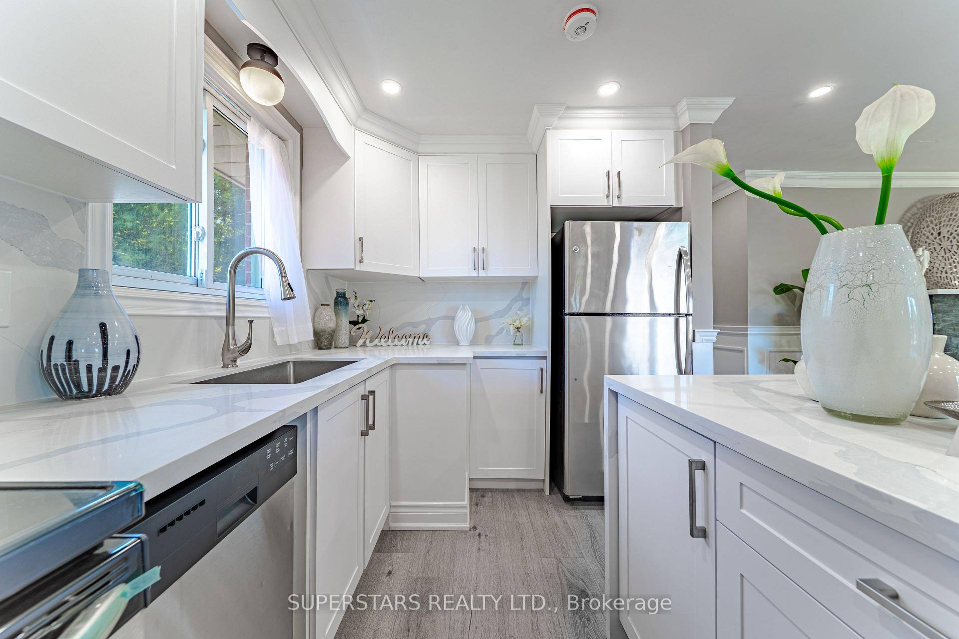 Photo 10 of 461 Cromwell Avenue, Oshawa, Vanier — HOMEH