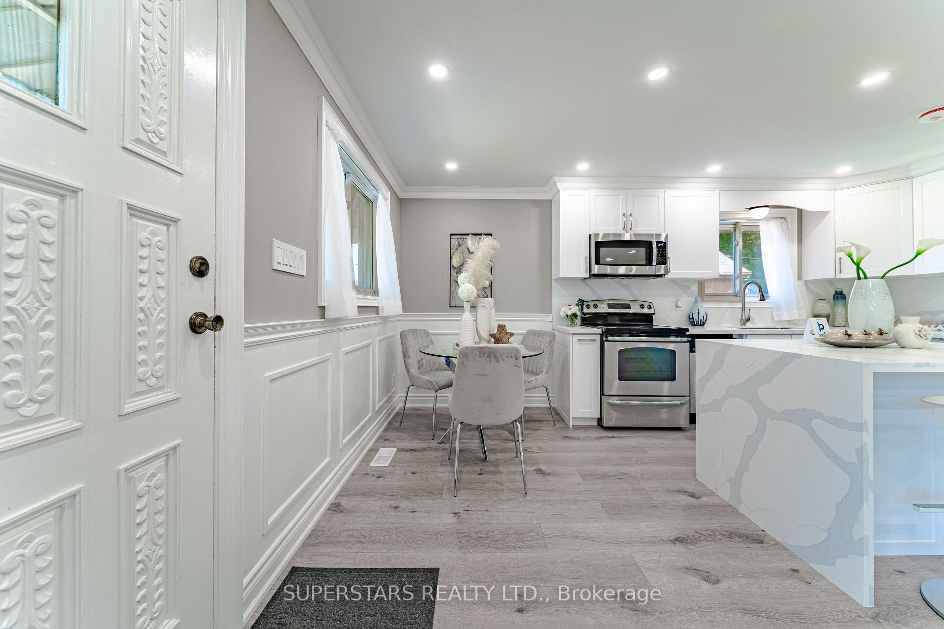 Photo 11 of 461 Cromwell Avenue, Oshawa, Vanier — HOMEH
