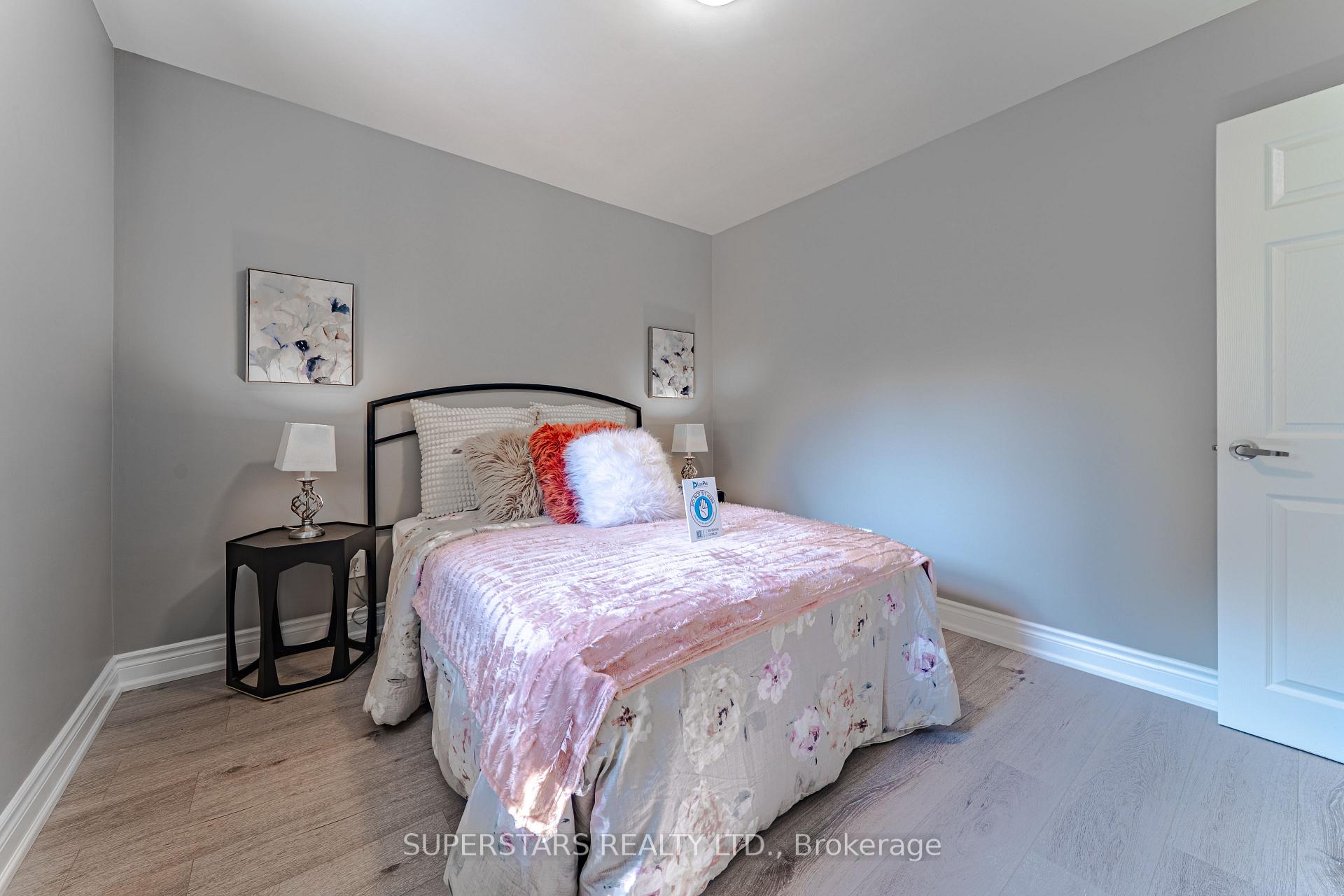 Photo 15 of 461 Cromwell Avenue, Oshawa, Vanier — HOMEH