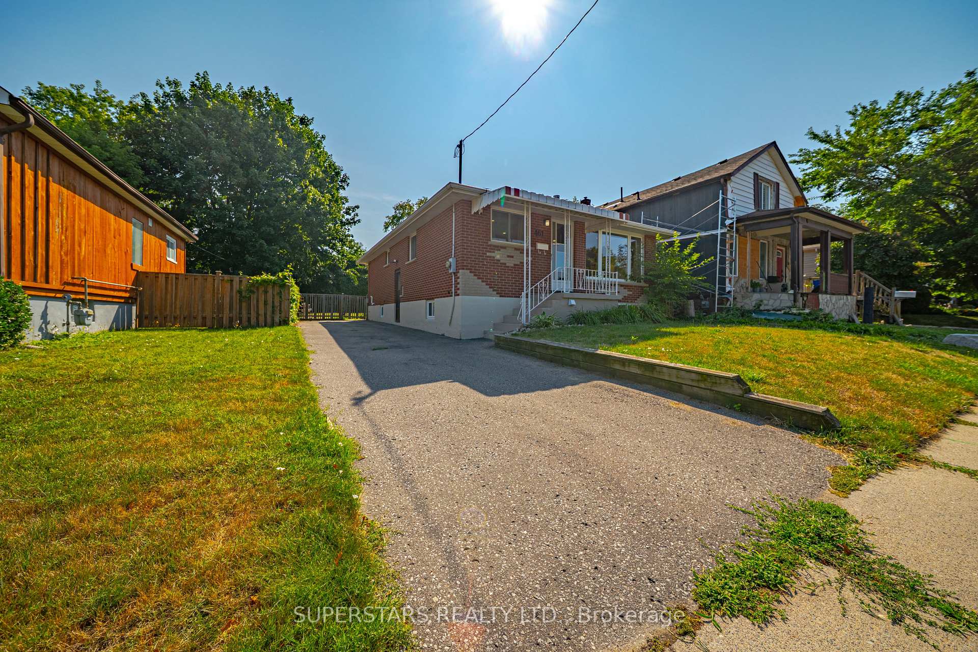 Photo 38 of 461 Cromwell Avenue, Oshawa, Vanier — HOMEH