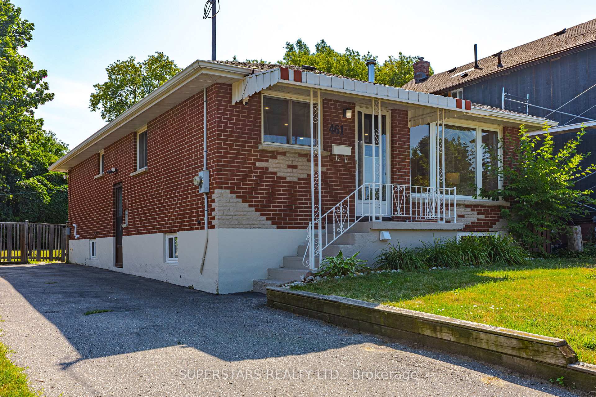 Photo 39 of 461 Cromwell Avenue, Oshawa, Vanier — HOMEH