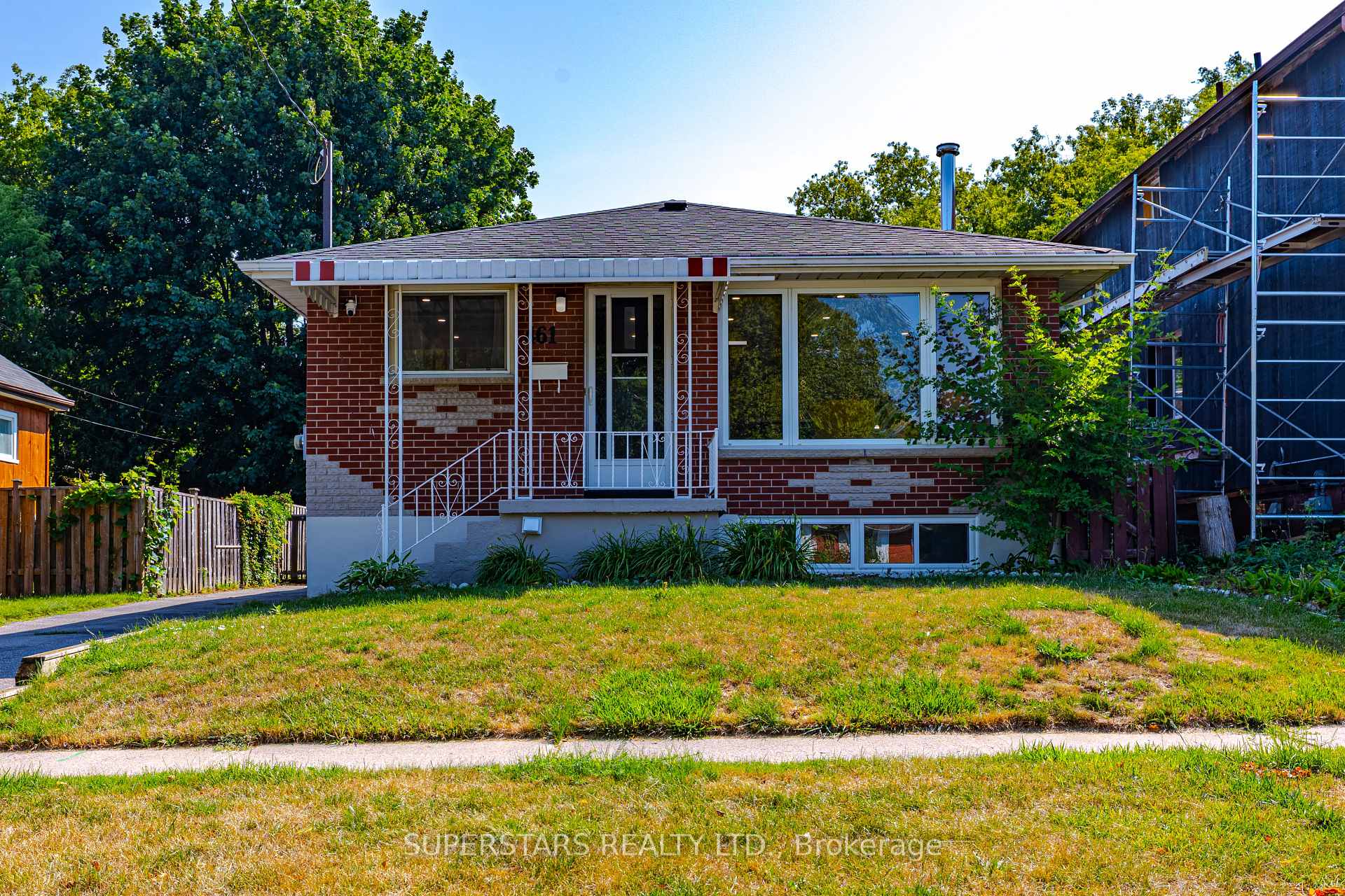 Photo 40 of 461 Cromwell Avenue, Oshawa, Vanier — HOMEH