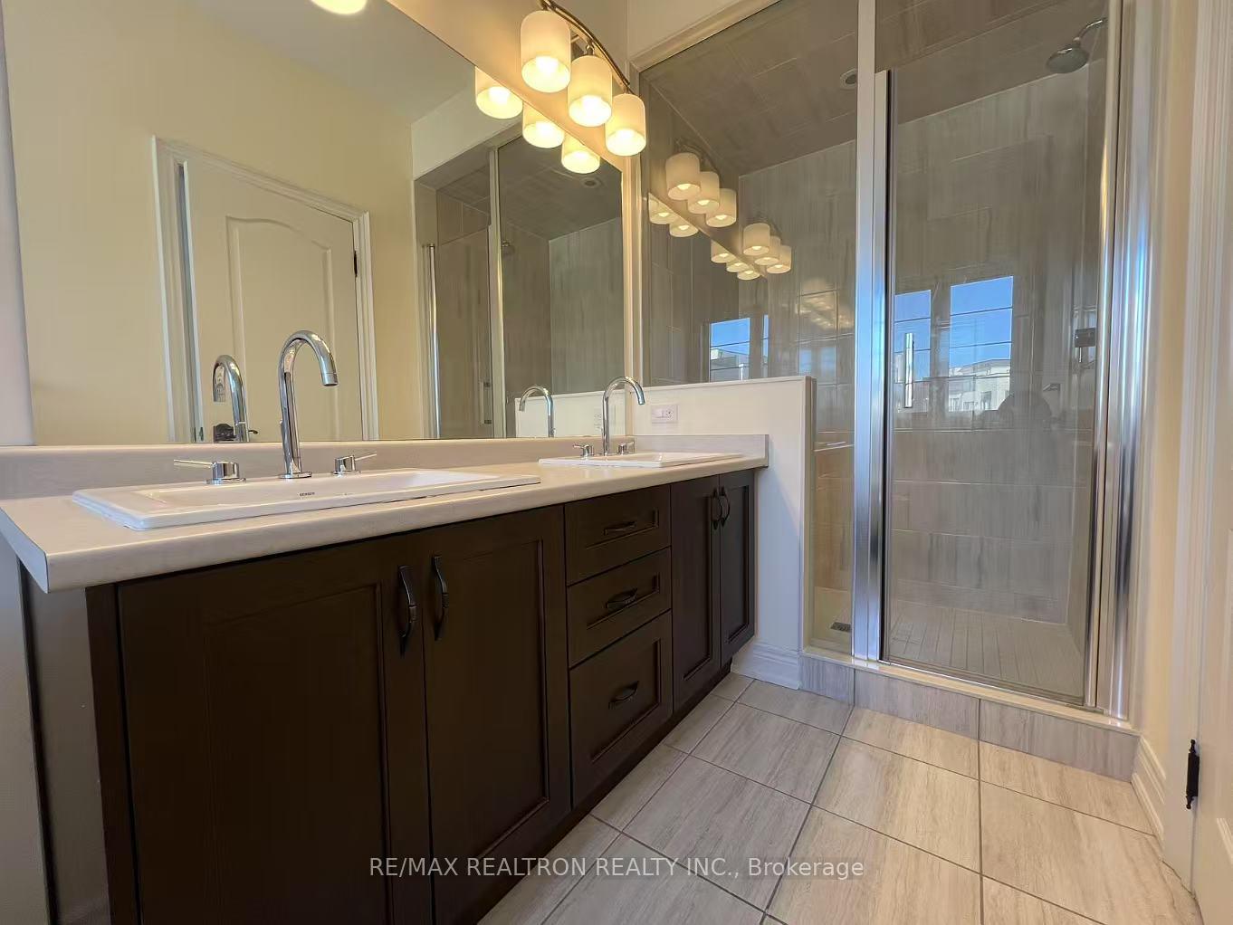 Photo 11 of 6 Creekvally Lane, Markham, Angus Glen — HOMEH