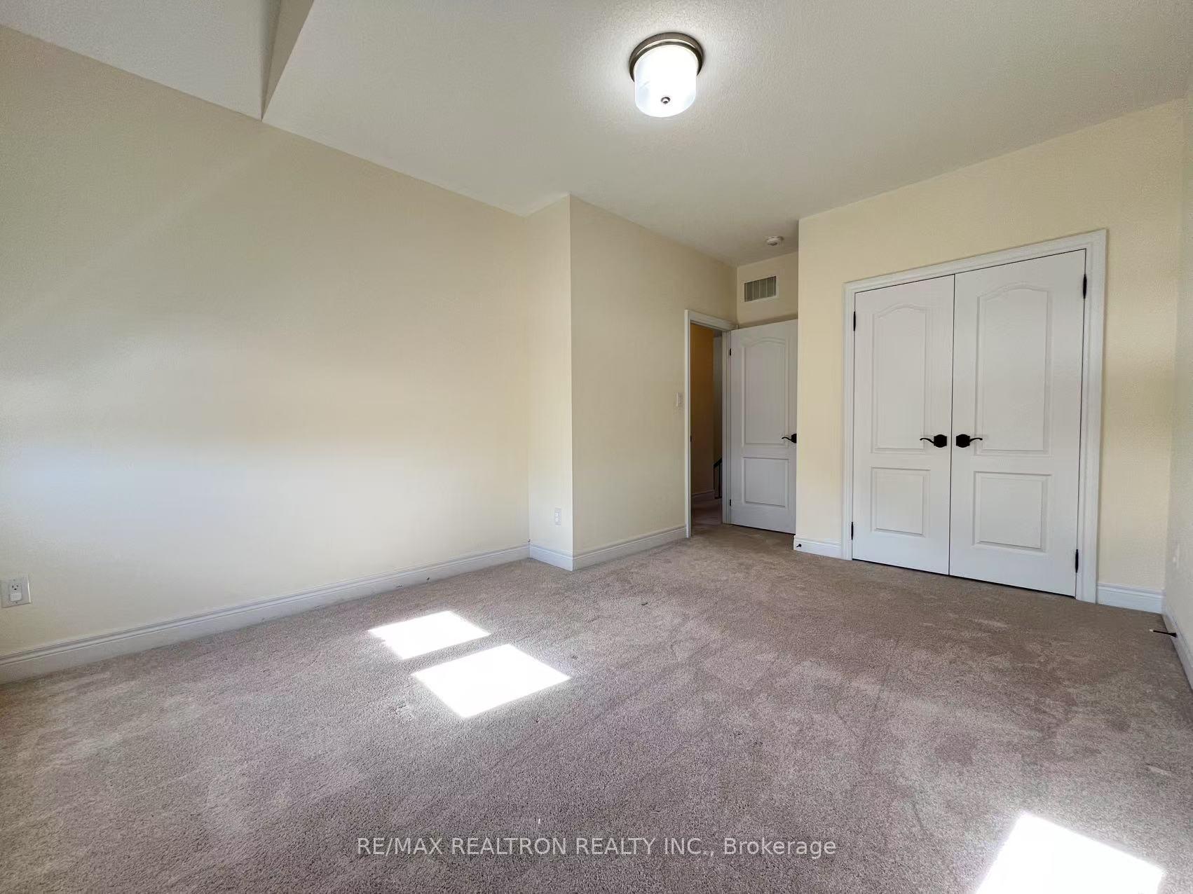 Photo 15 of 6 Creekvally Lane, Markham, Angus Glen — HOMEH