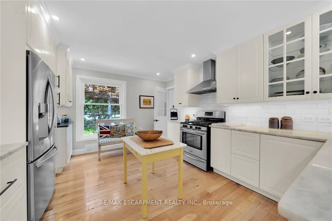 Photo 16 of 14 Simcoe Boulevard, Norfolk, Simcoe — HOMEH