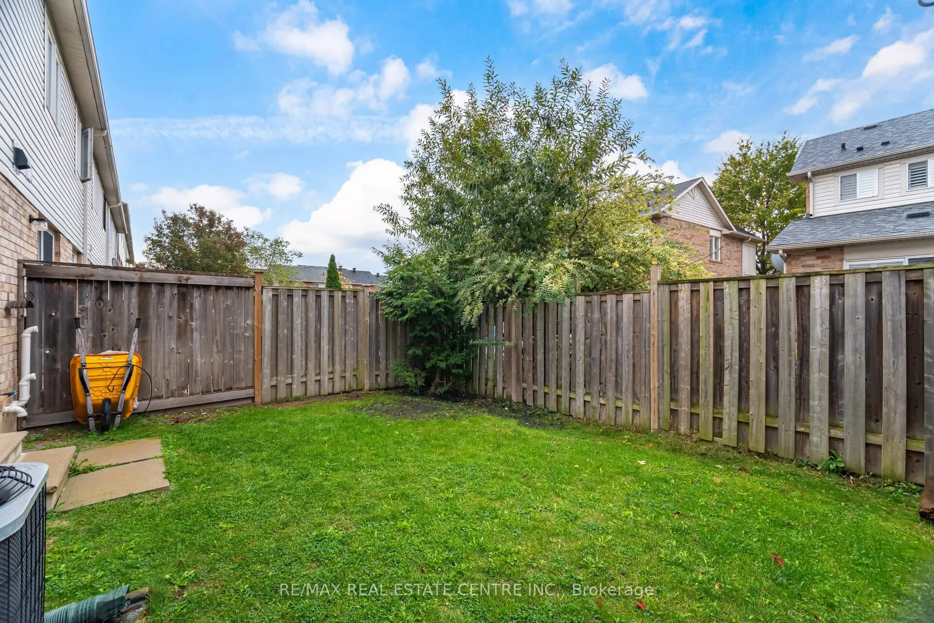 Photo 21 of 2570 Valleyridge Drive, Oakville, Bronte Creek — HOMEH