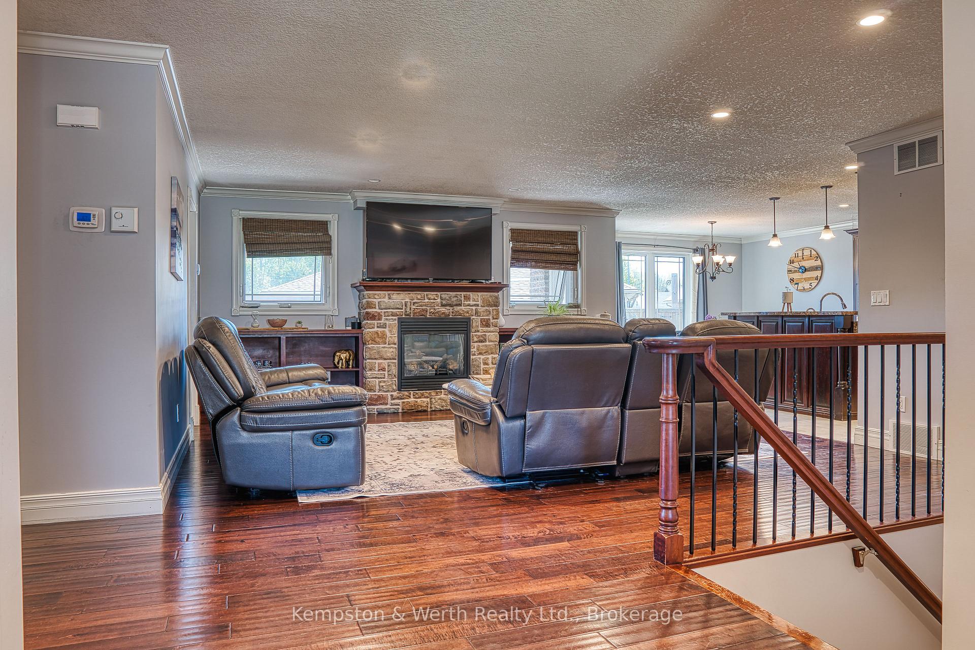 Photo 10 of 295 Anger Street E, North Perth, Listowel — HOMEH